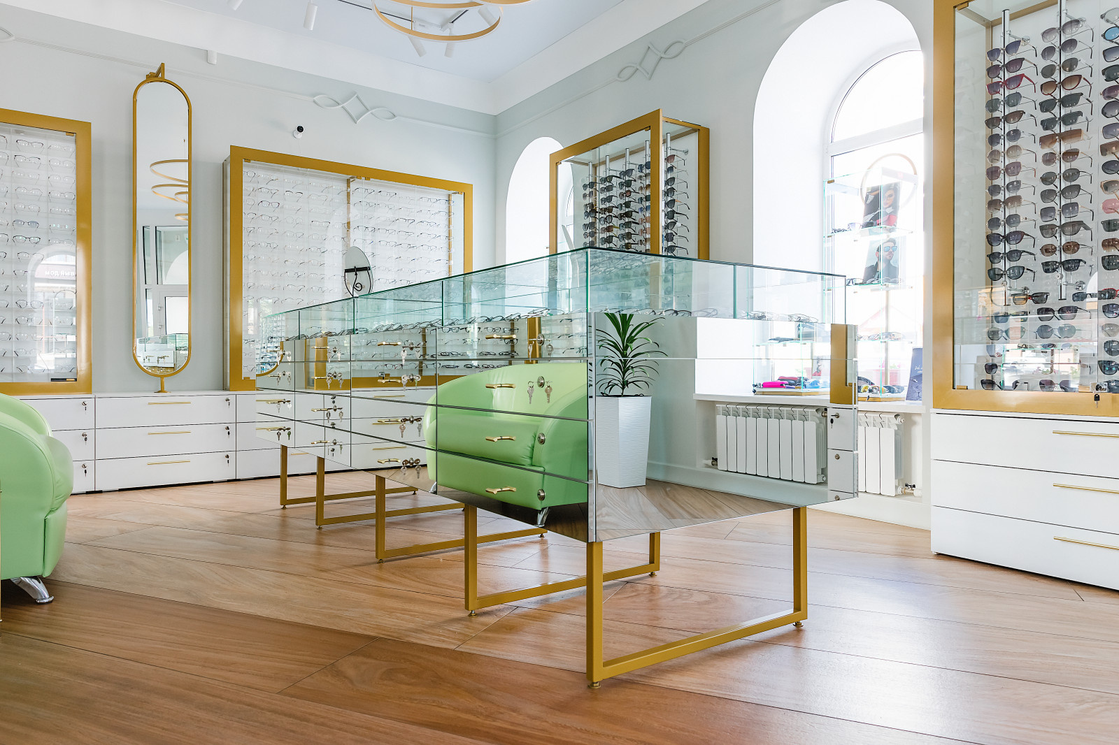 Фото Just OPTICO