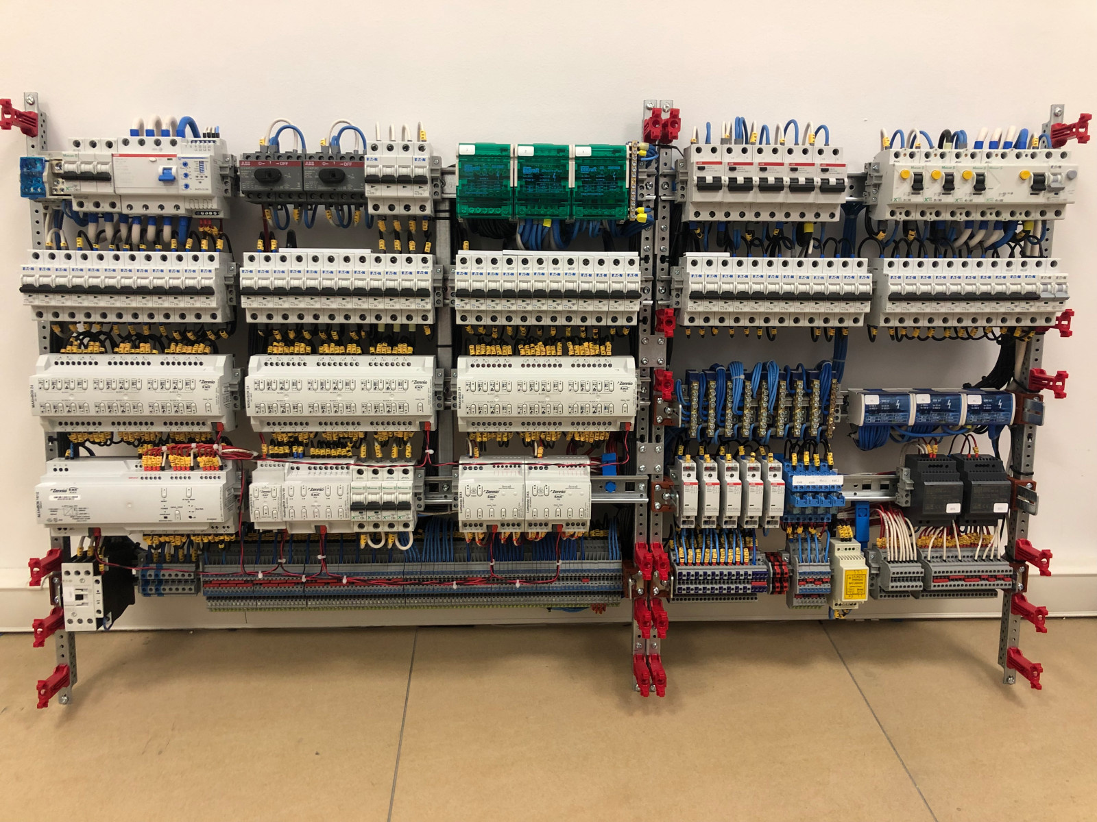 Обложка проекта: Щит автоматики