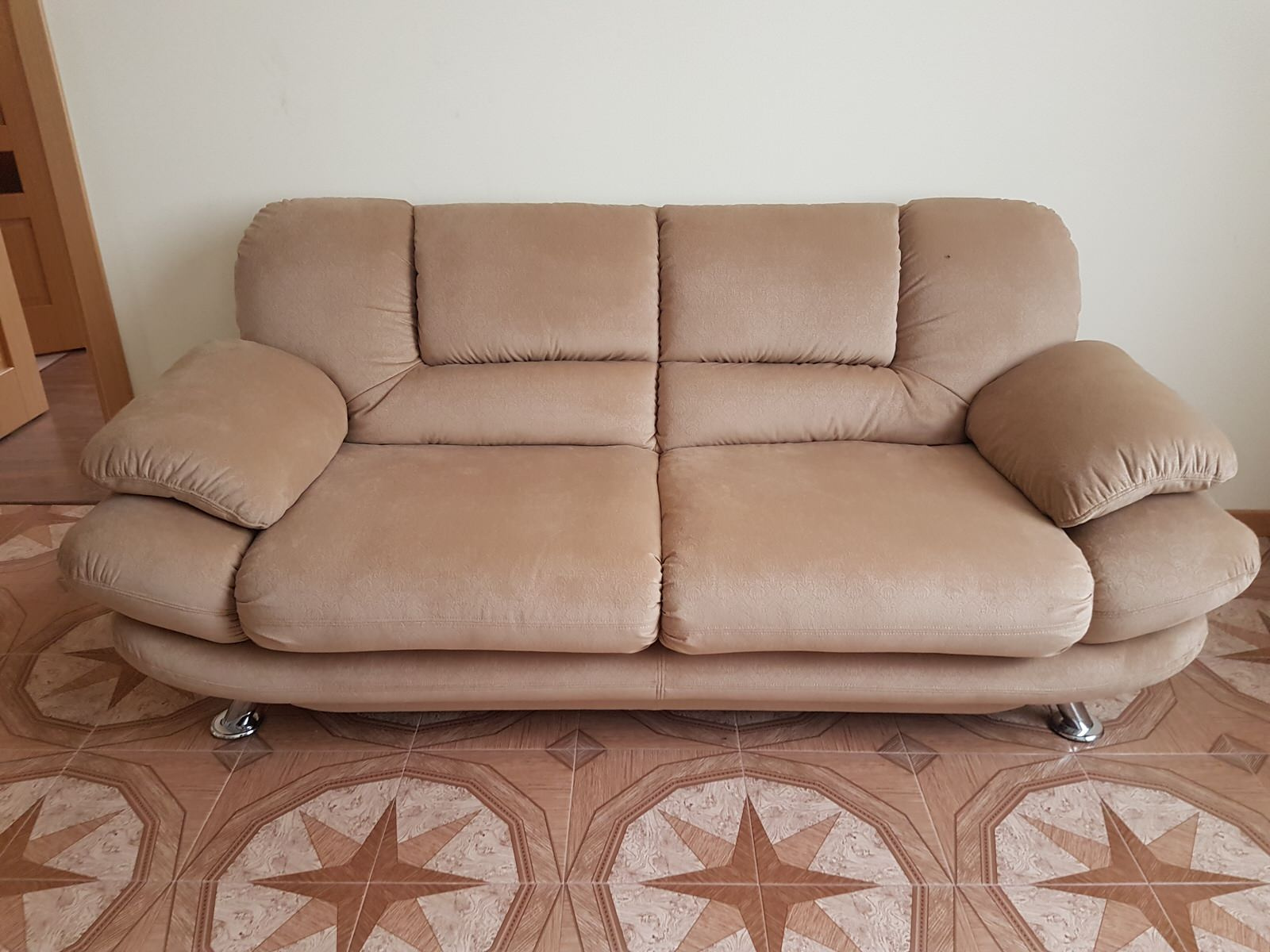 Перетяжка и производство дивана