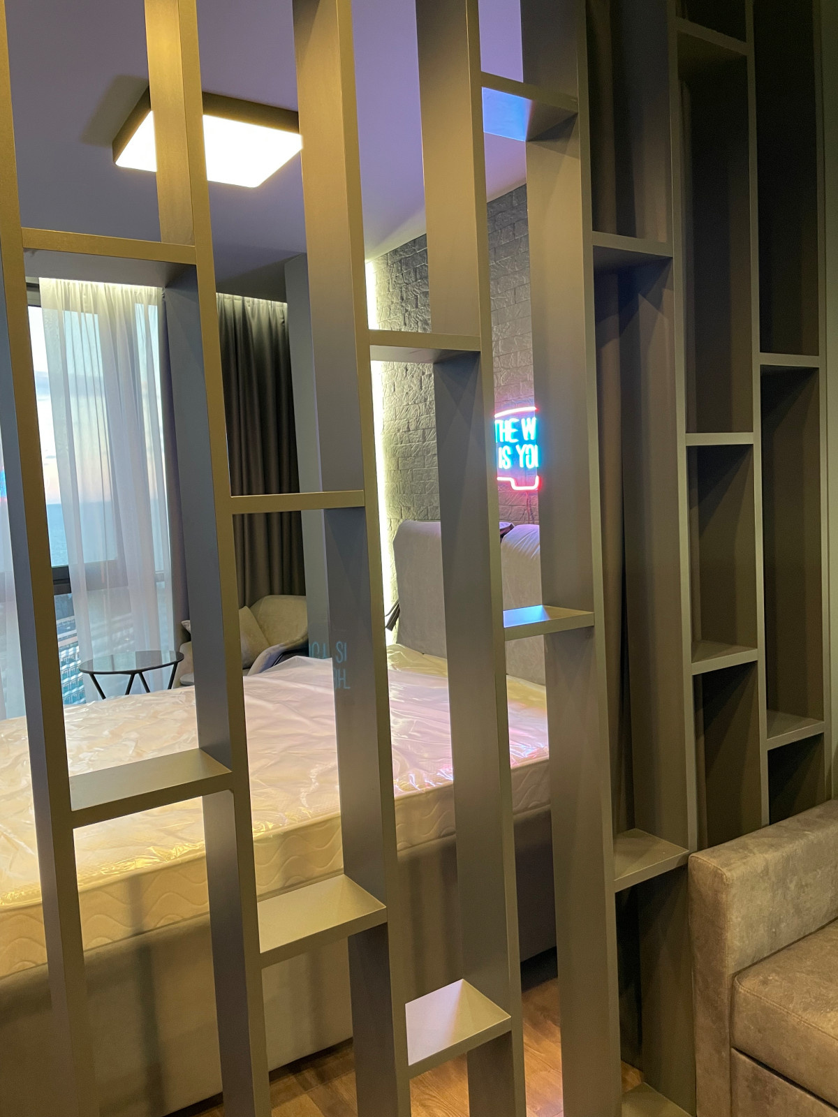 THE SMALL LOFT INTERIOR