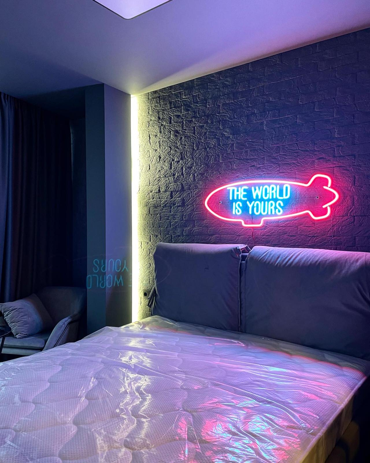 THE SMALL LOFT INTERIOR