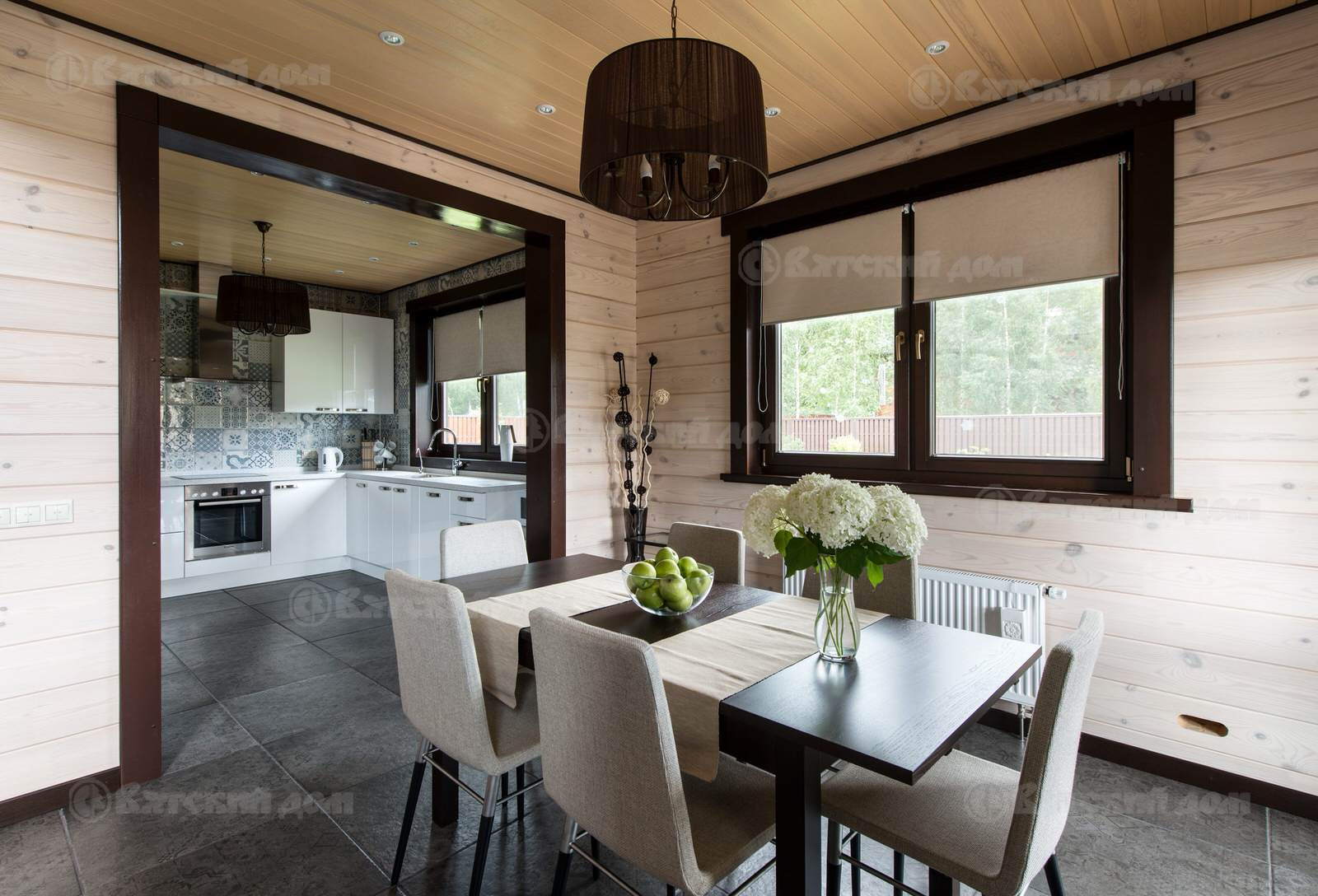 Деревянный дом из клееного бруса БК-300-75 (Вятский Дом)