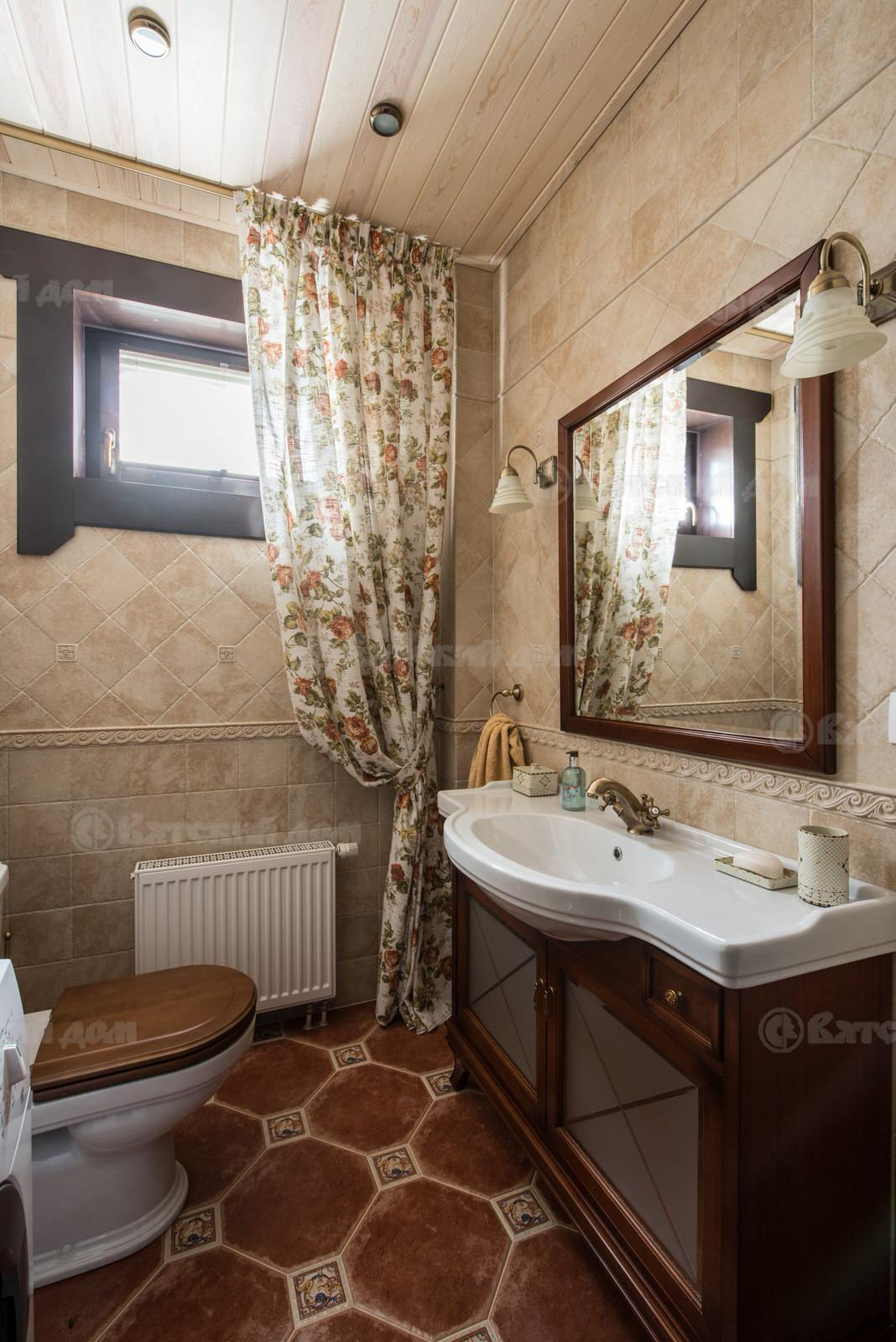 Деревянный дом из оцилиндрованного бревна ОБ-300-31 (Вятский Дом)