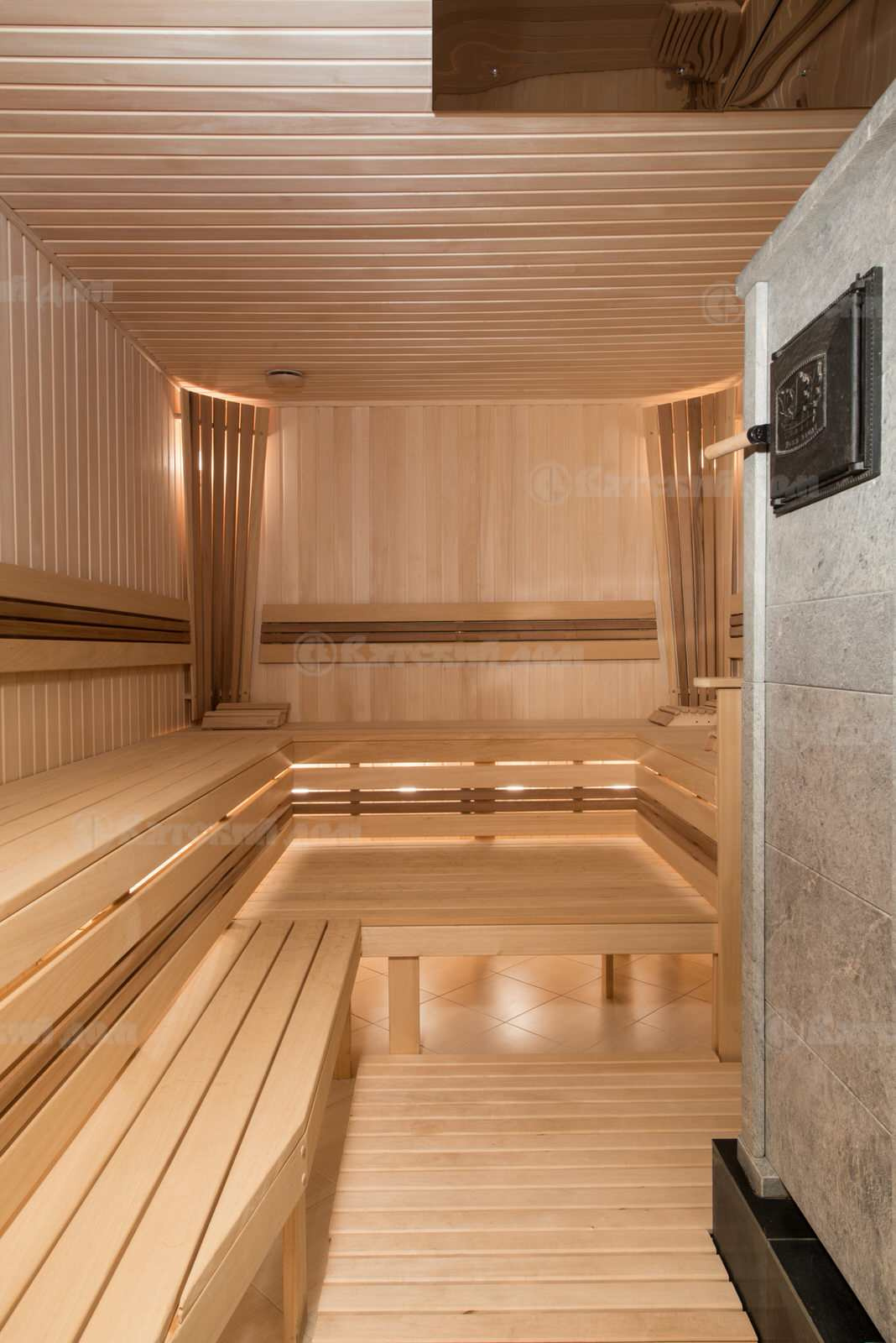 Деревянный дом из оцилиндрованного бревна ОБ-300-31 (Вятский Дом)