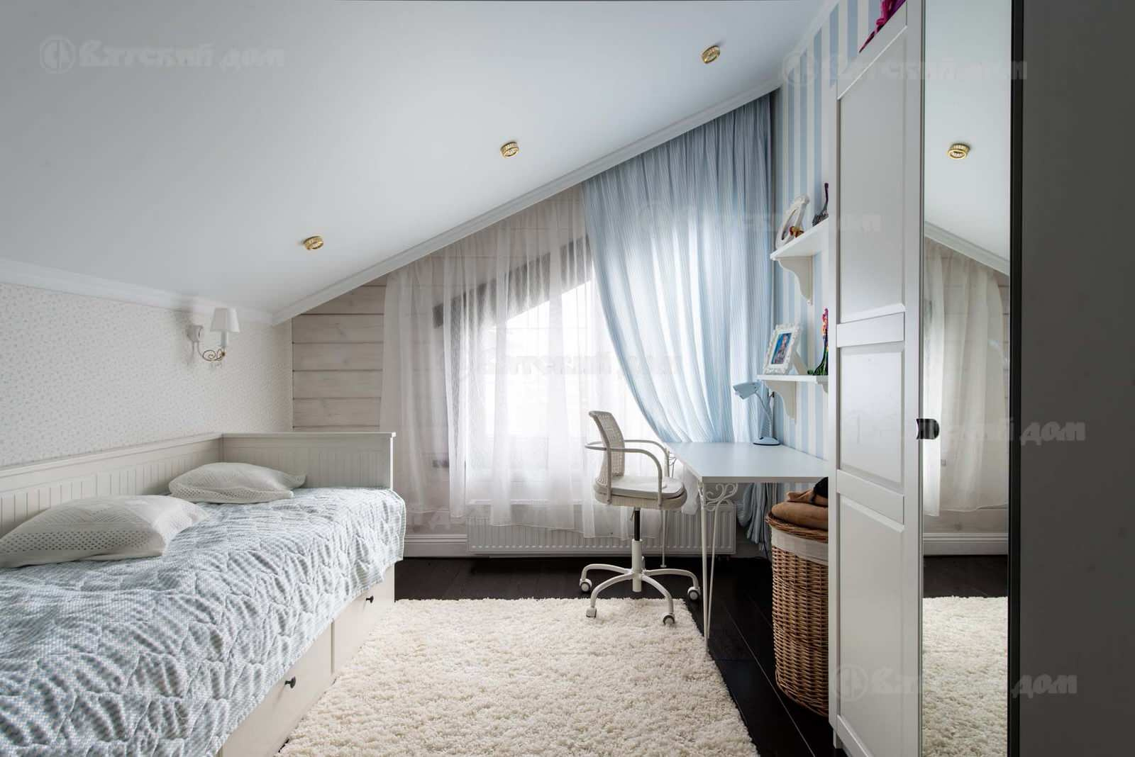 Деревянный дом из клееного бруса БК-300-46 (Вятский Дом)