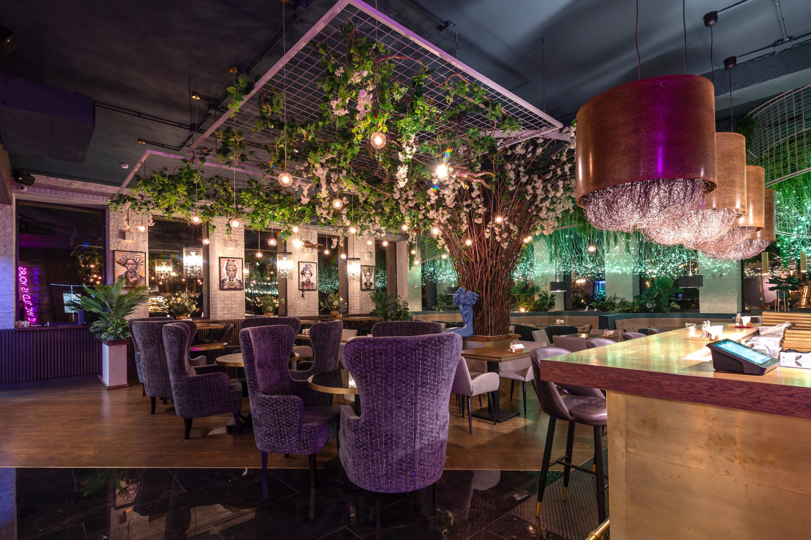 Ресторан L.E.S.