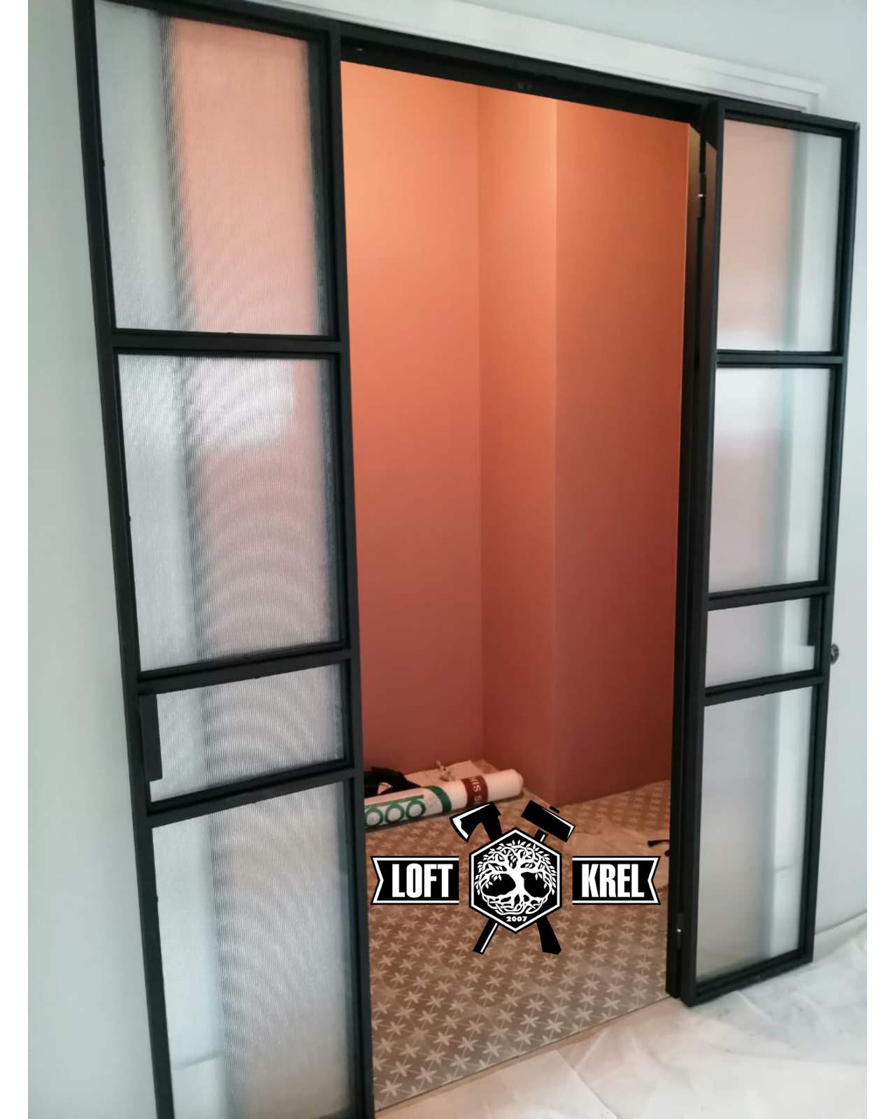 Перегородка для гардеробной комнаты