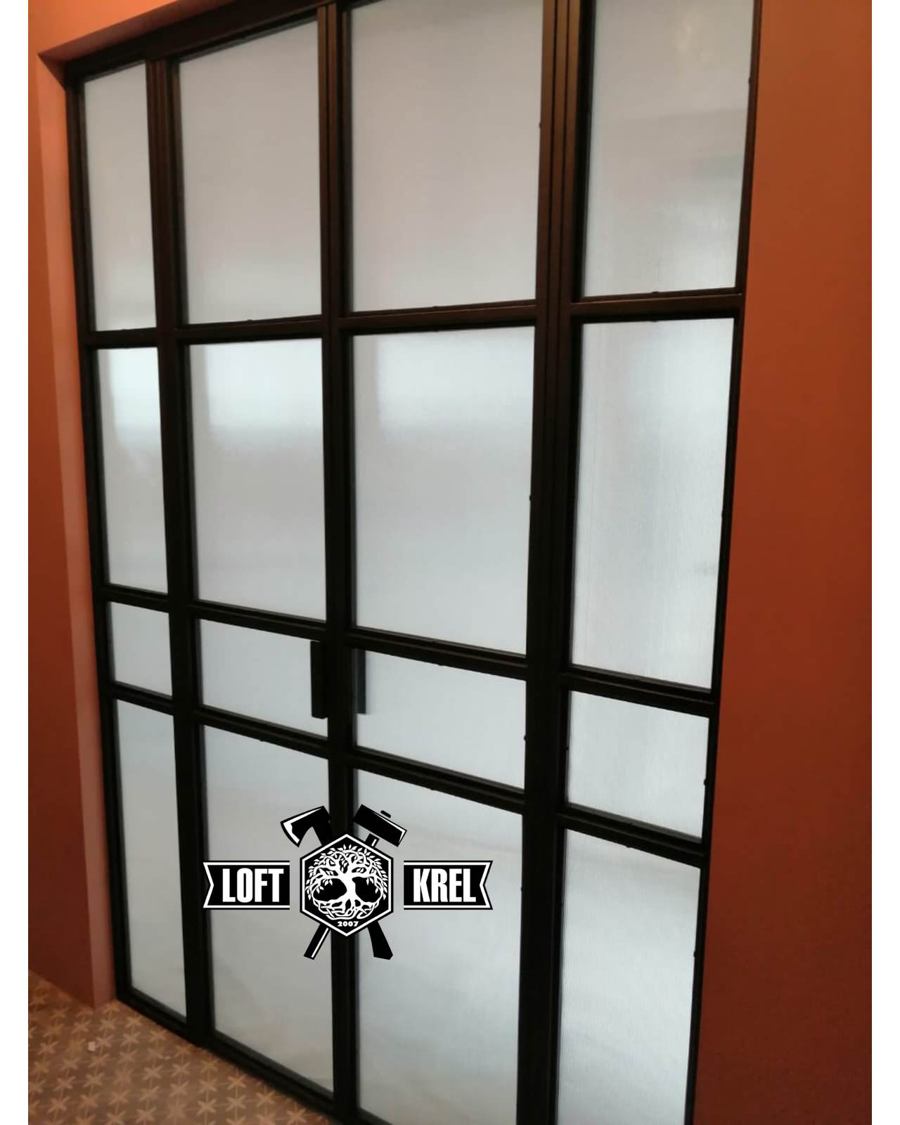 Перегородка для гардеробной комнаты