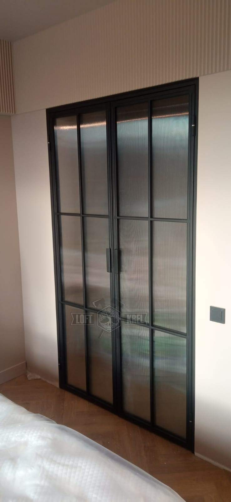 Перегородка для гардеробной комнаты