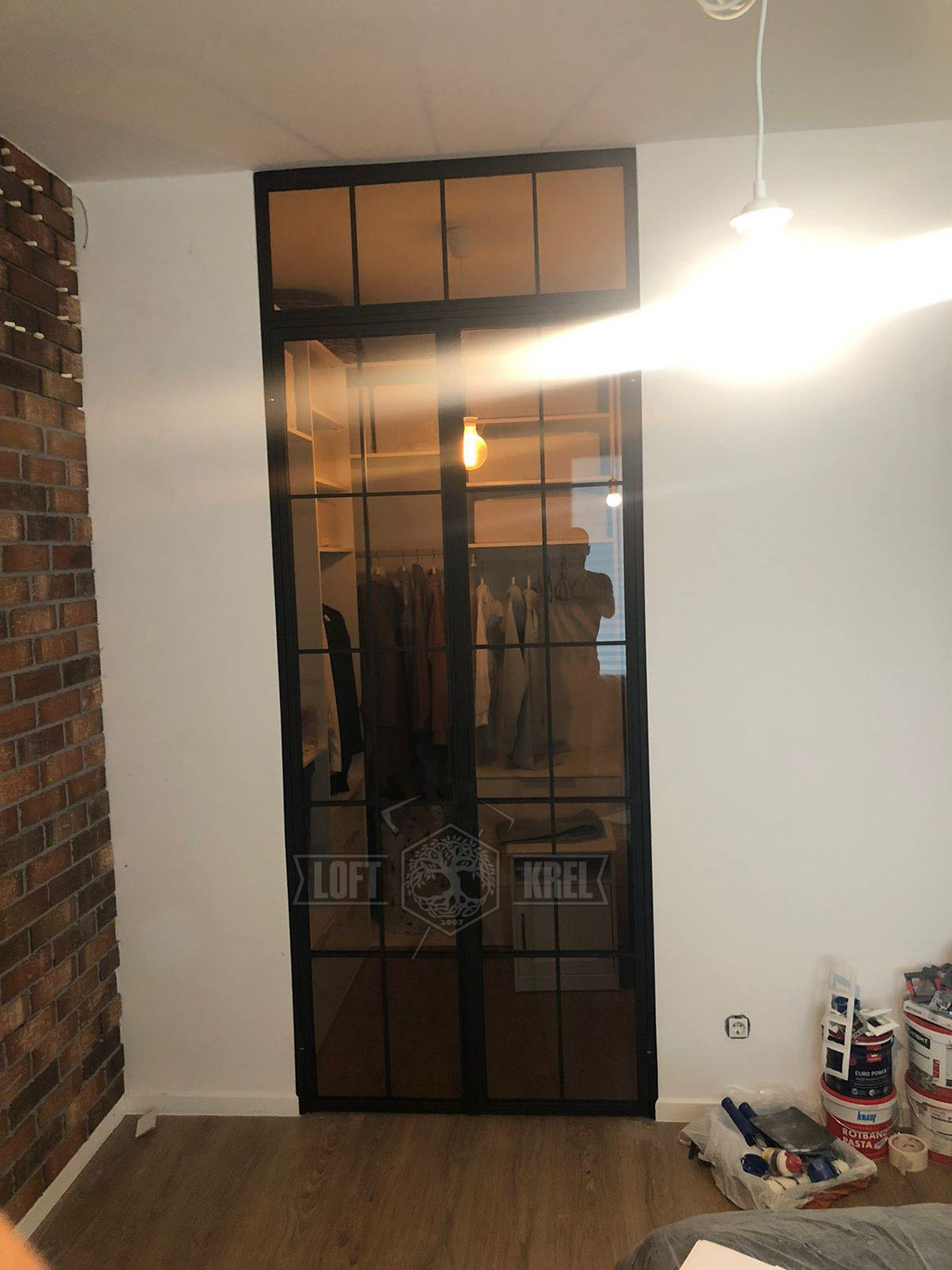 Перегородка для гардеробной комнаты