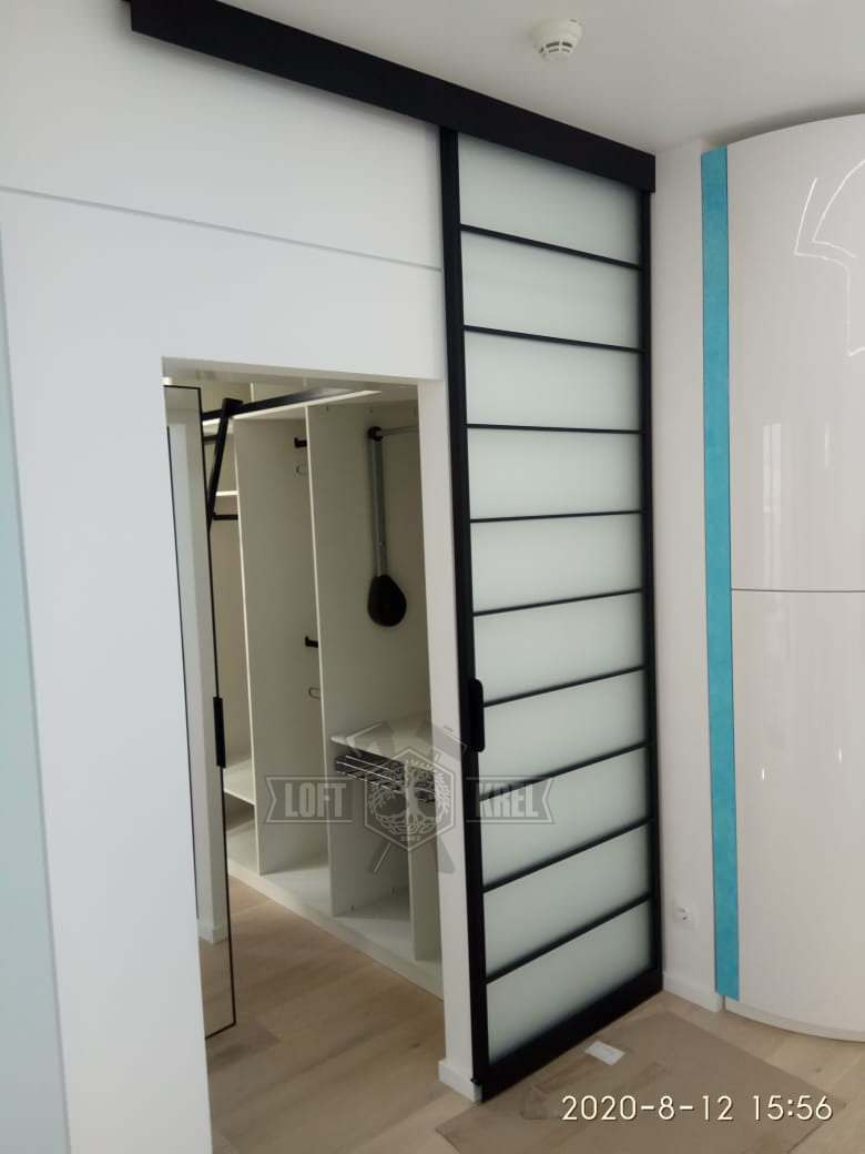 Перегородка для гардеробной комнаты