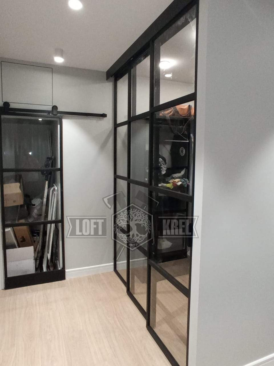 Перегородка для гардеробной комнаты