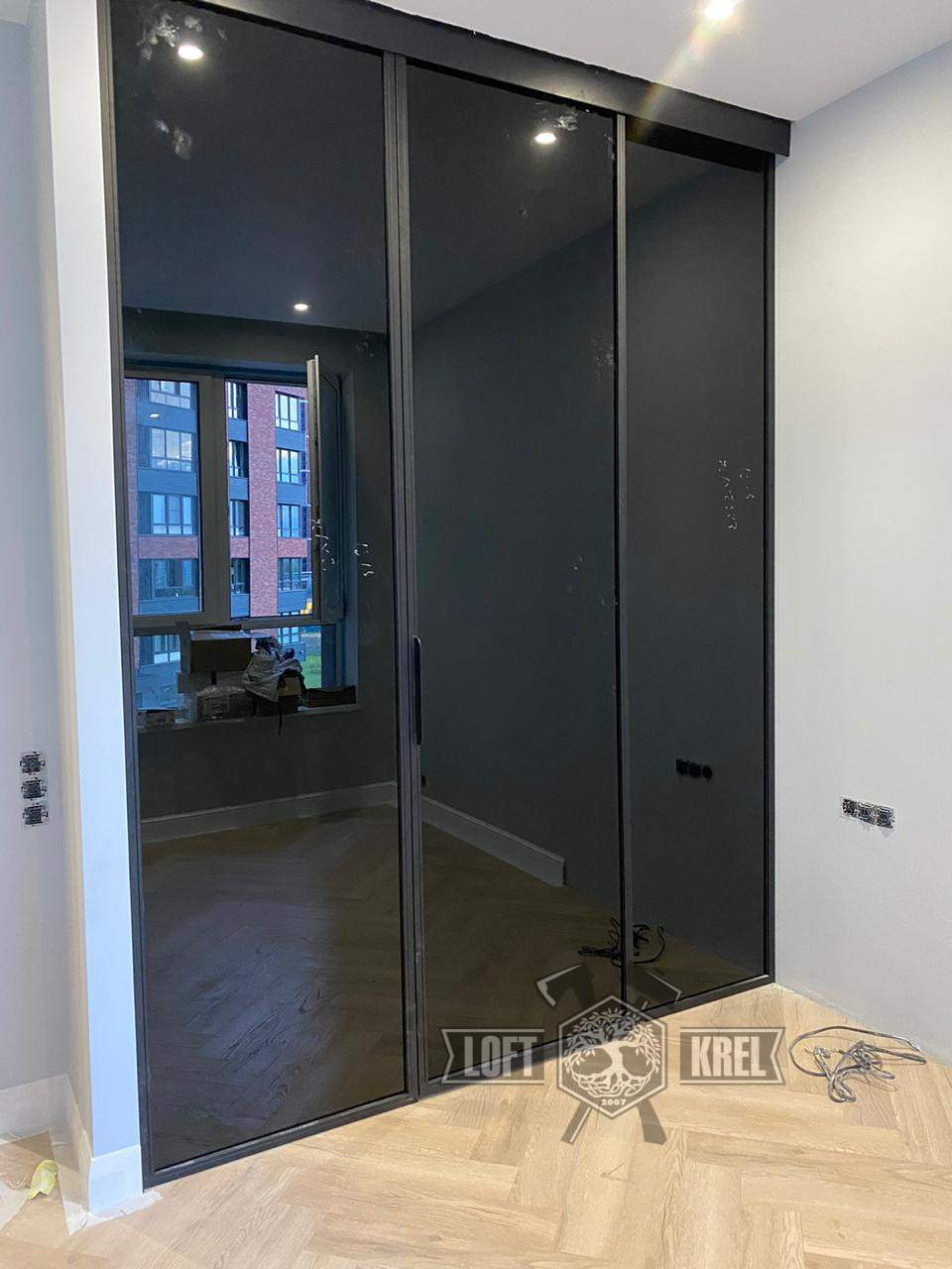 Перегородка для гардеробной комнаты