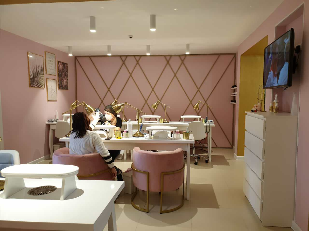 Салон ногтевого сервиса