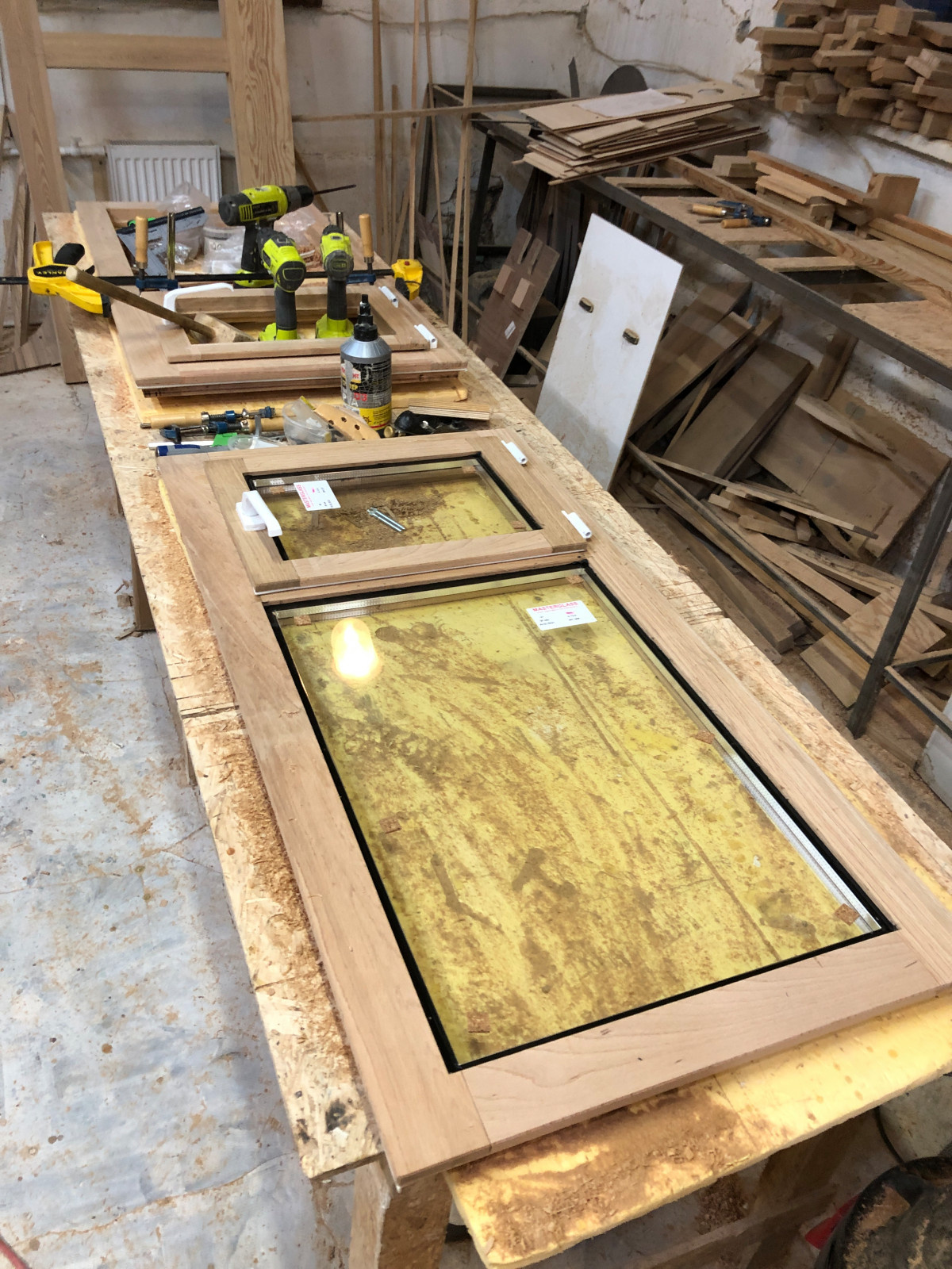 Обложка проекта: Окна из массива дерева