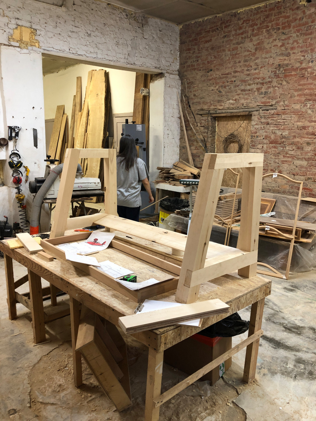 Рабочий стол из массива бука и липы