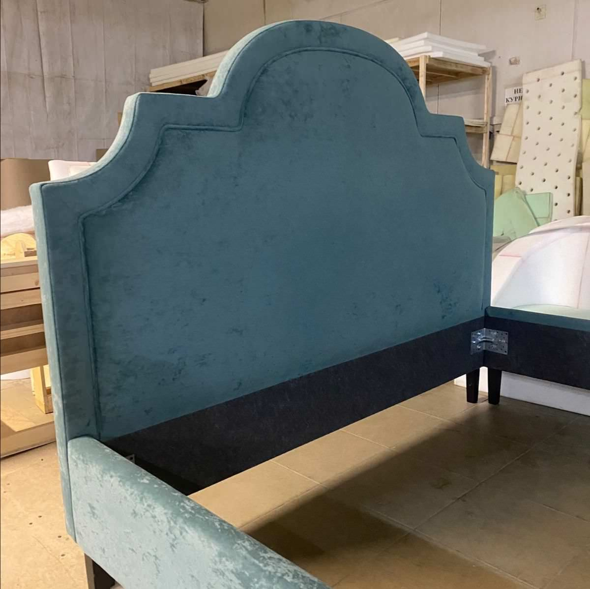 ГОТОВА КРОВАТЬ С ИЗГОЛОВЬЕМ ПО НАШЕМУ ЭСКИЗУ