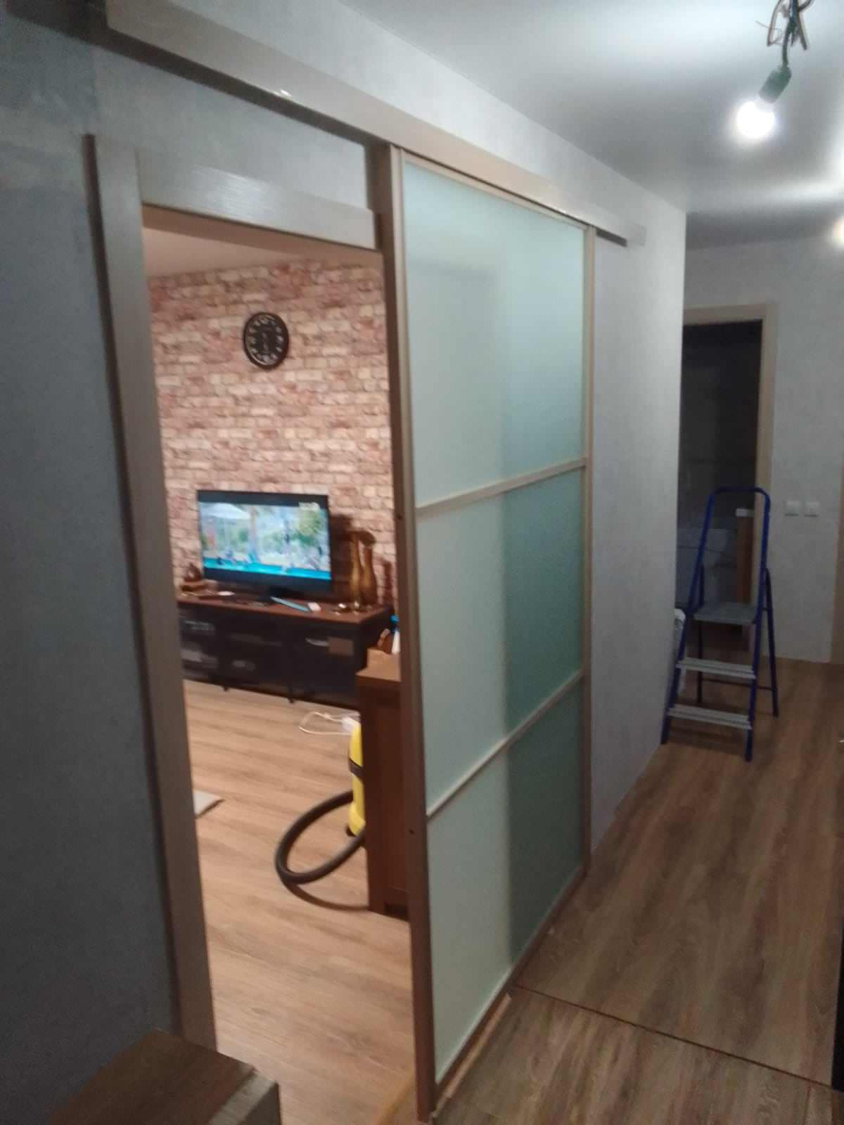 Обложка проекта: Дверная перегородка для Анны и Алексея