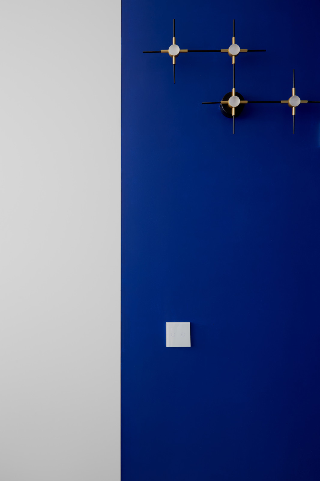 Апартаменты с трансформируемой мебелью и мужским характером.