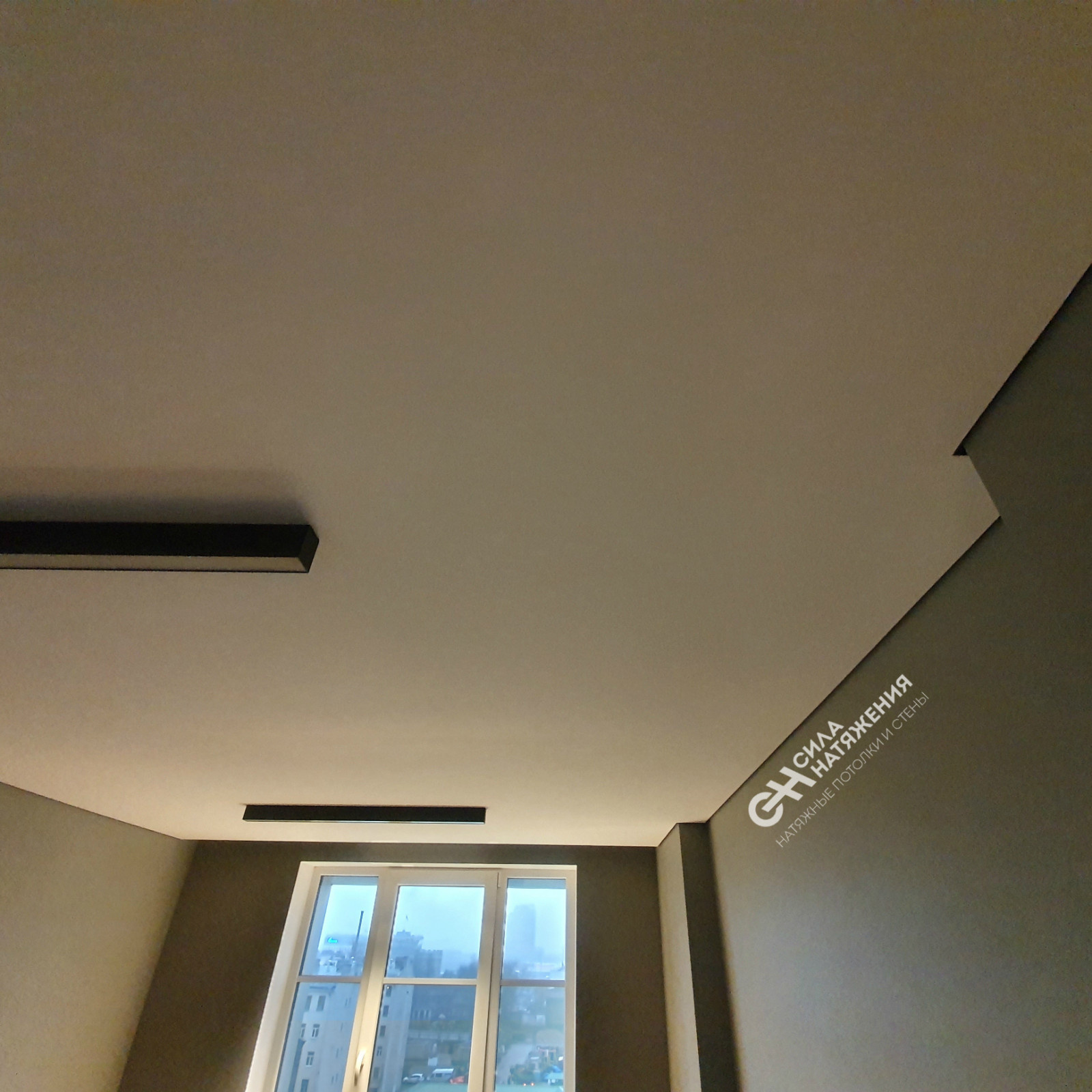 Тканевый потолок на теневом профиле Euroslott