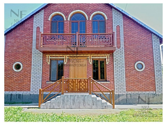 HOUSE WOOD TRIM EXTERIOR