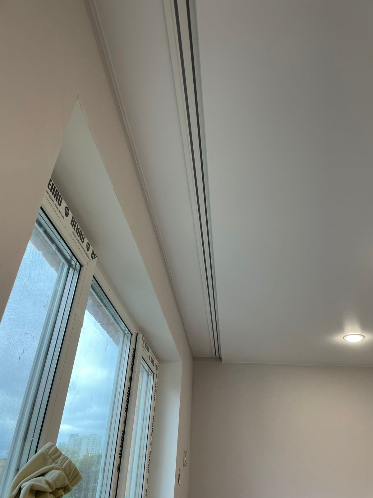 Классический Белый потолок