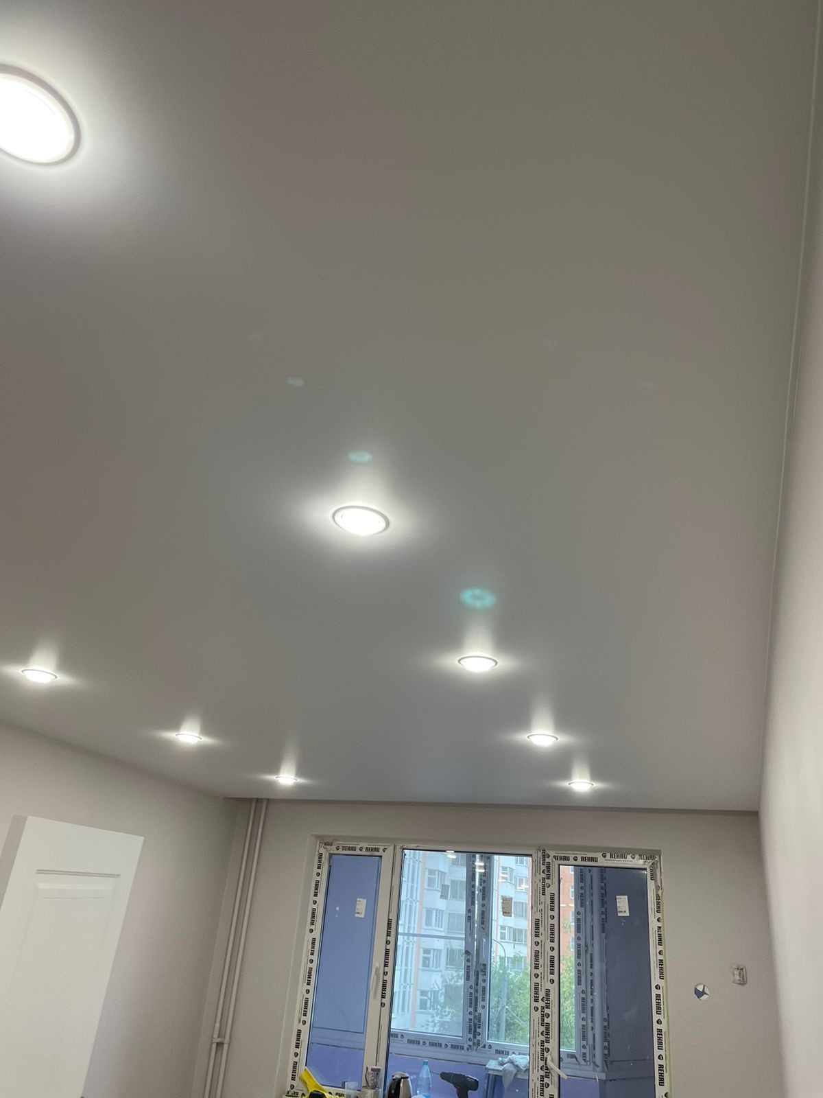 Классический Белый потолок