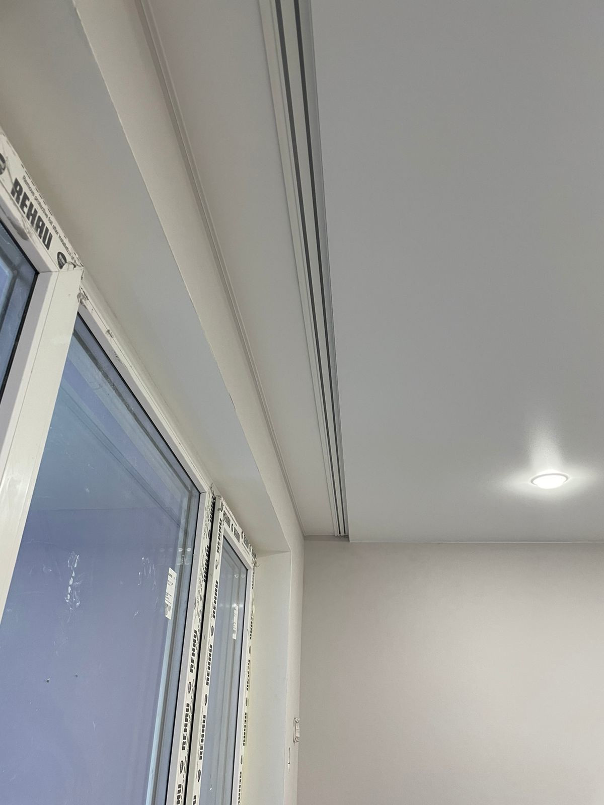 Классический Белый потолок