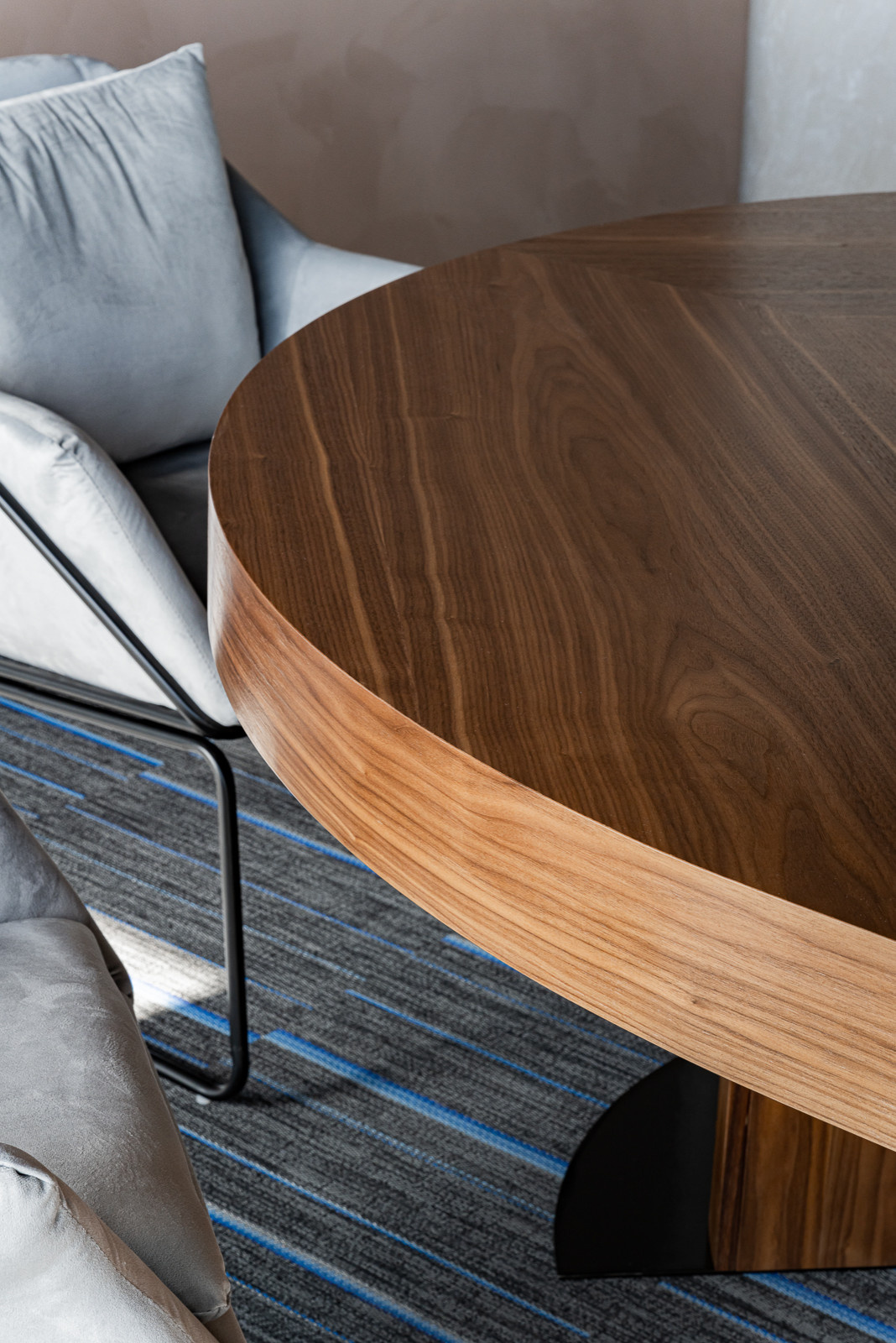 Реализация мебели в офис «Ельцин Центр»