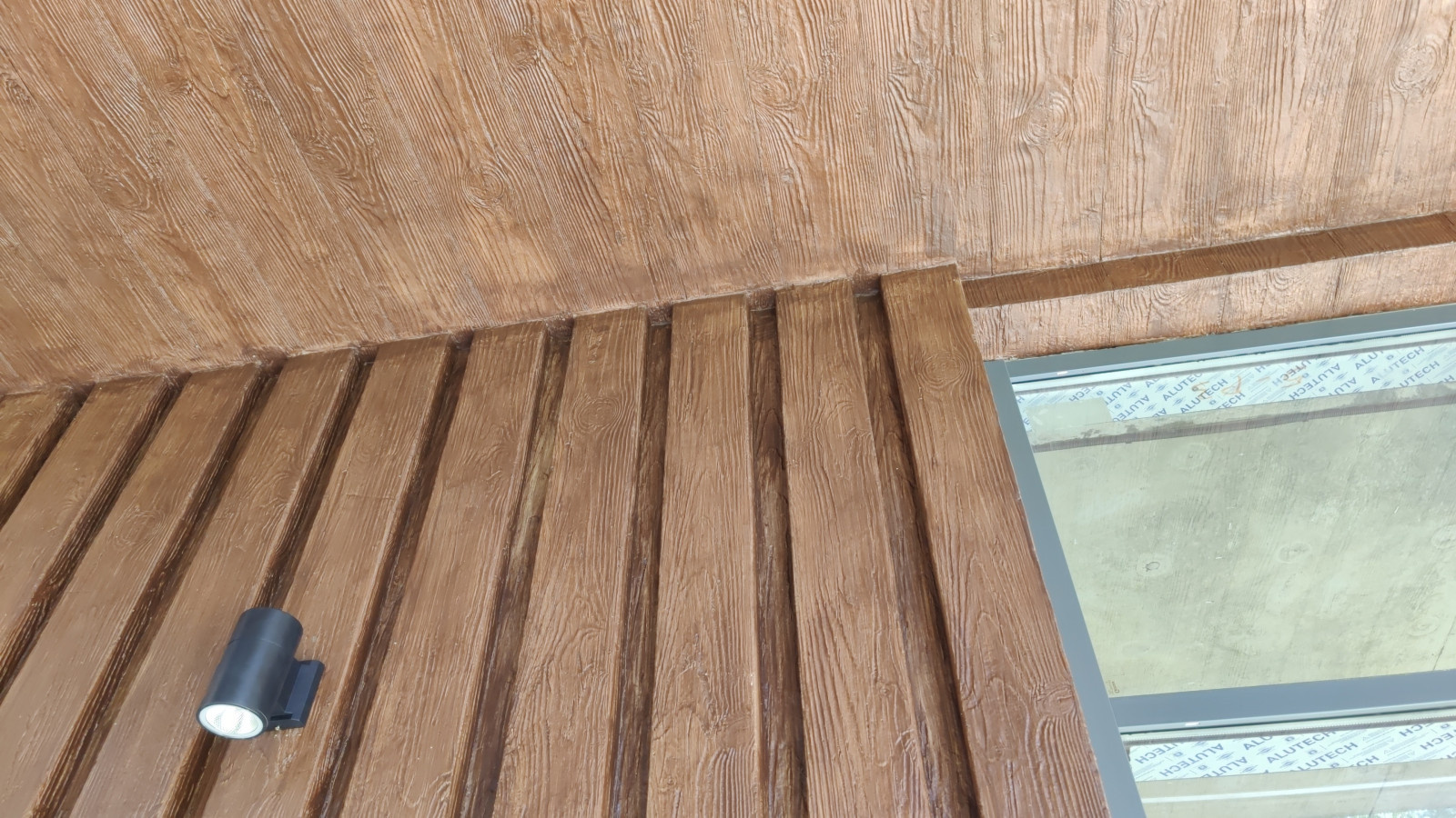 Утепление фасадов газобетонного дома, имитация дерева, камень и плитка