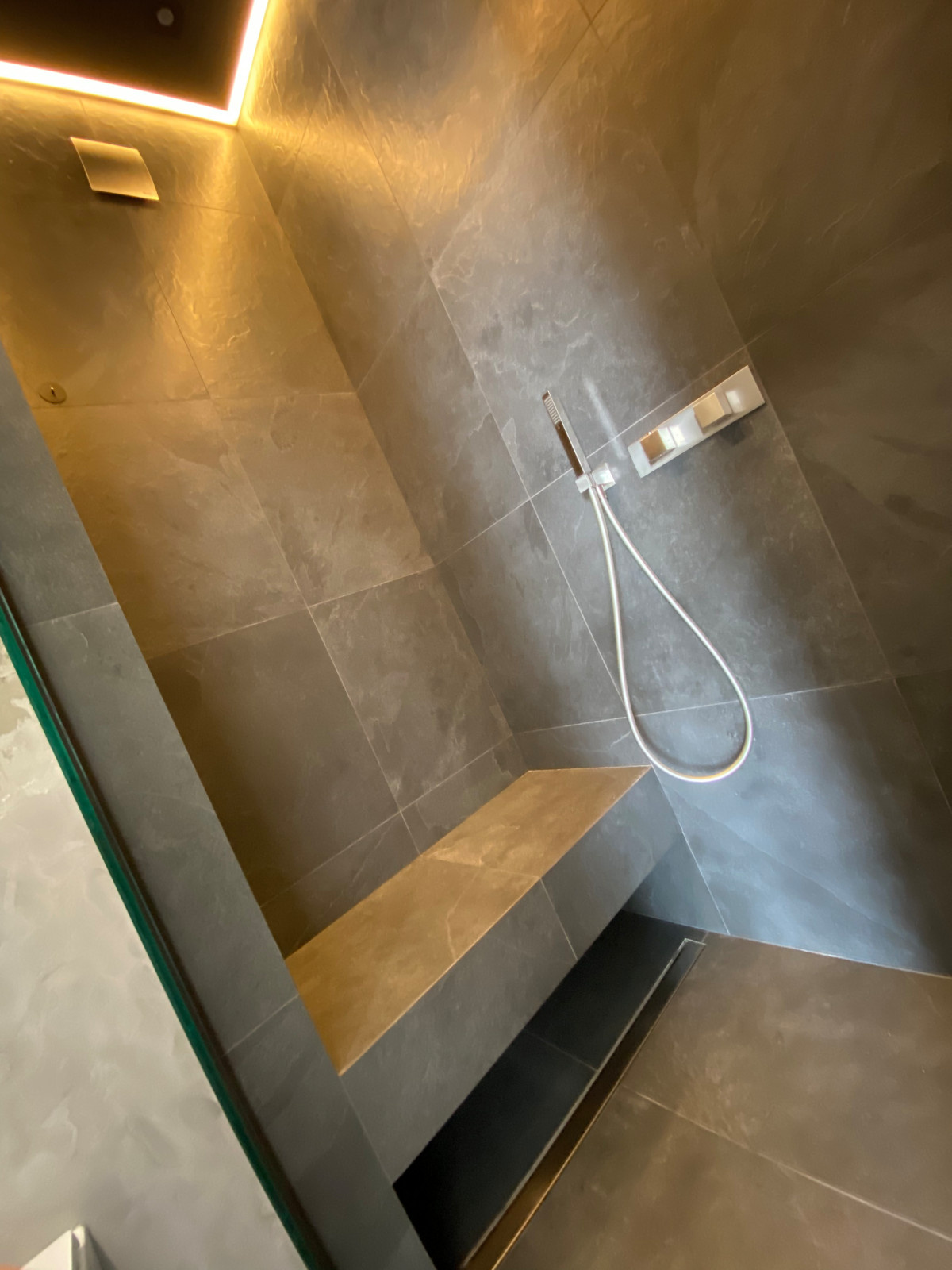 Квартира в центре Новосибирска площадью 100 кВ.м.