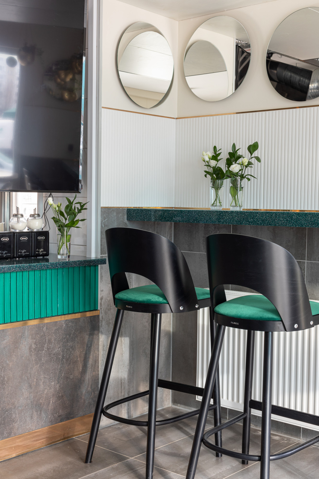 Маленькая пиццерия "Мама Мия"