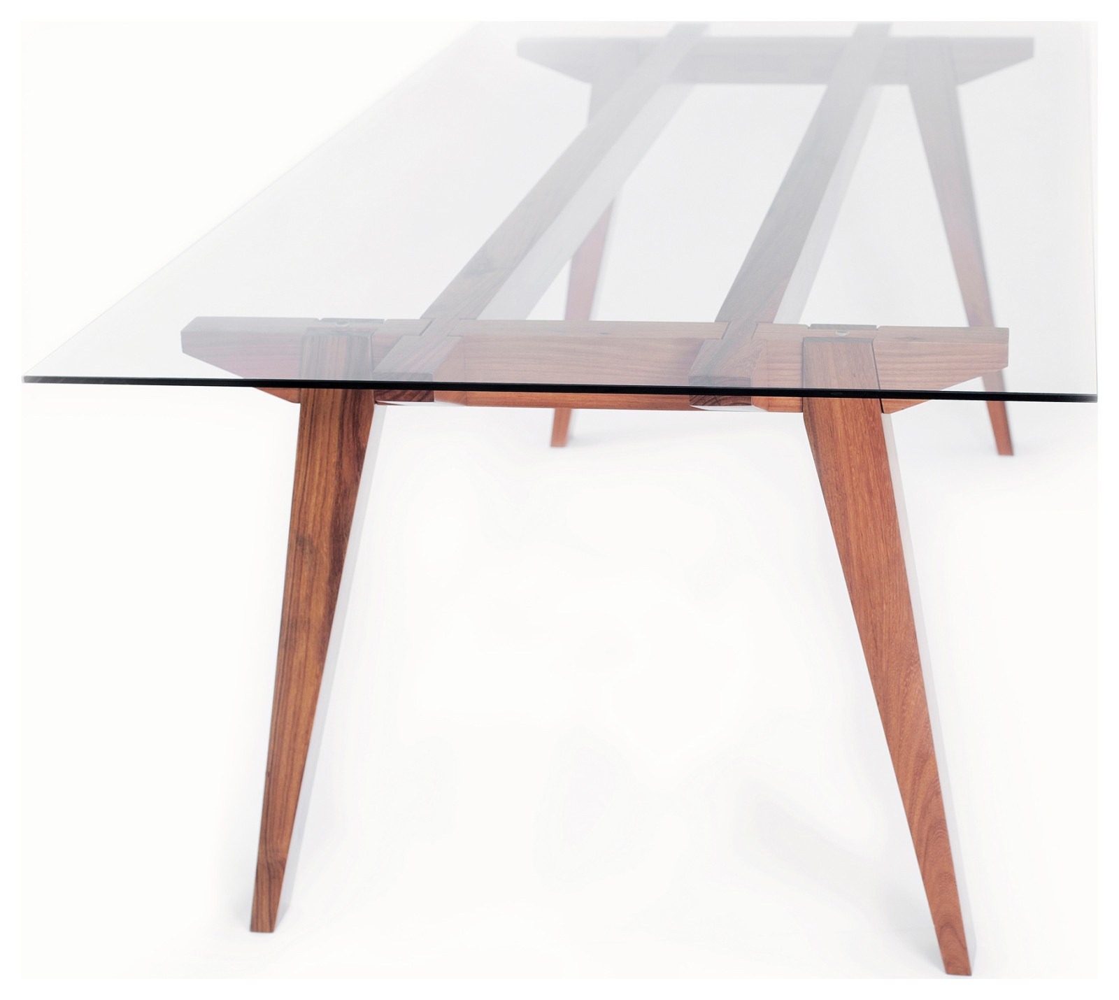 Обеденные и журнальные столы Анталл в современном стиле