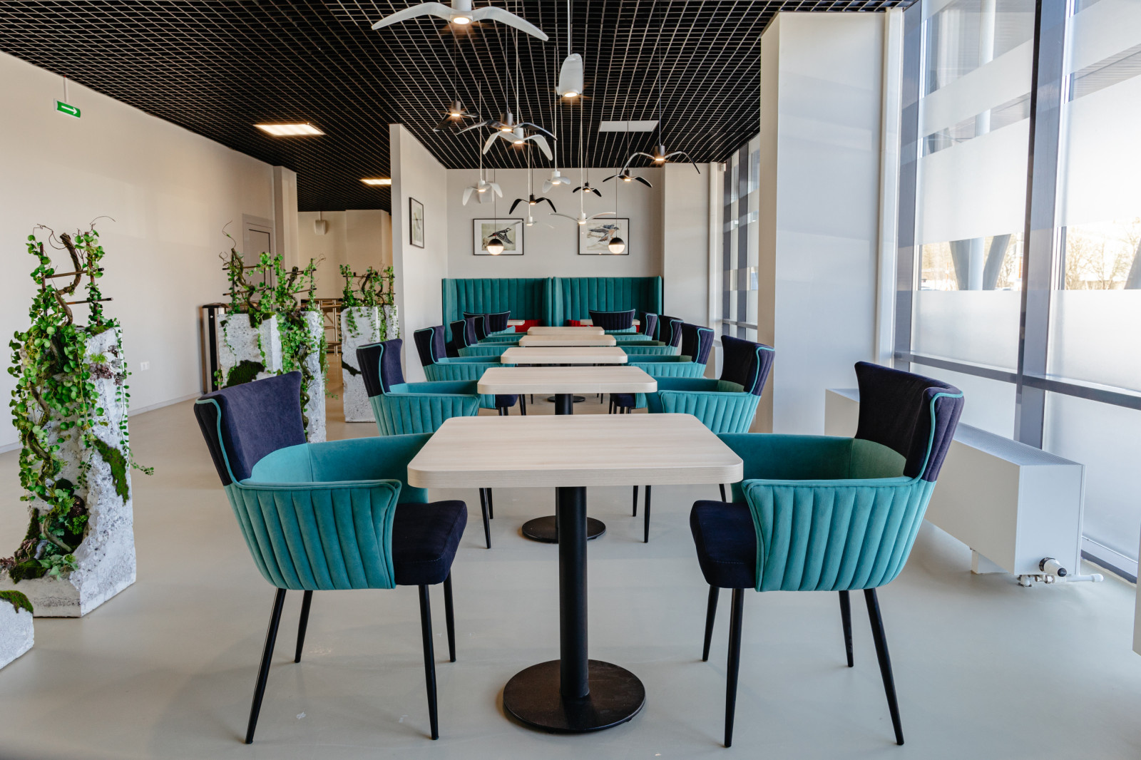 Кафе вид на вход