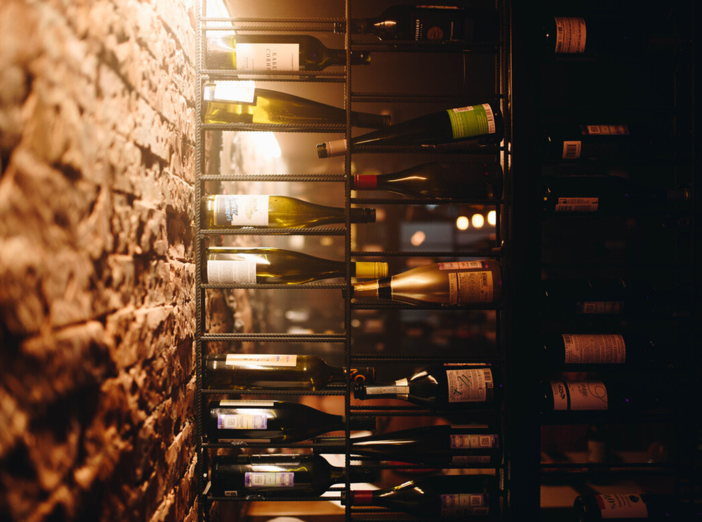 Бар Виновник