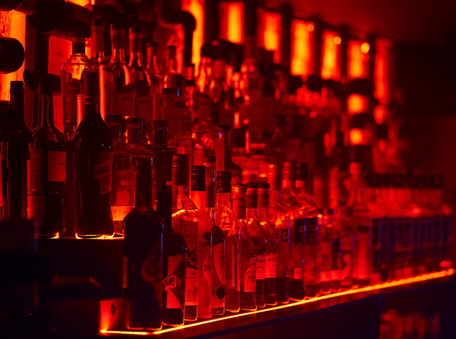 Бар Виновник