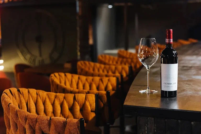 Бар Виновник