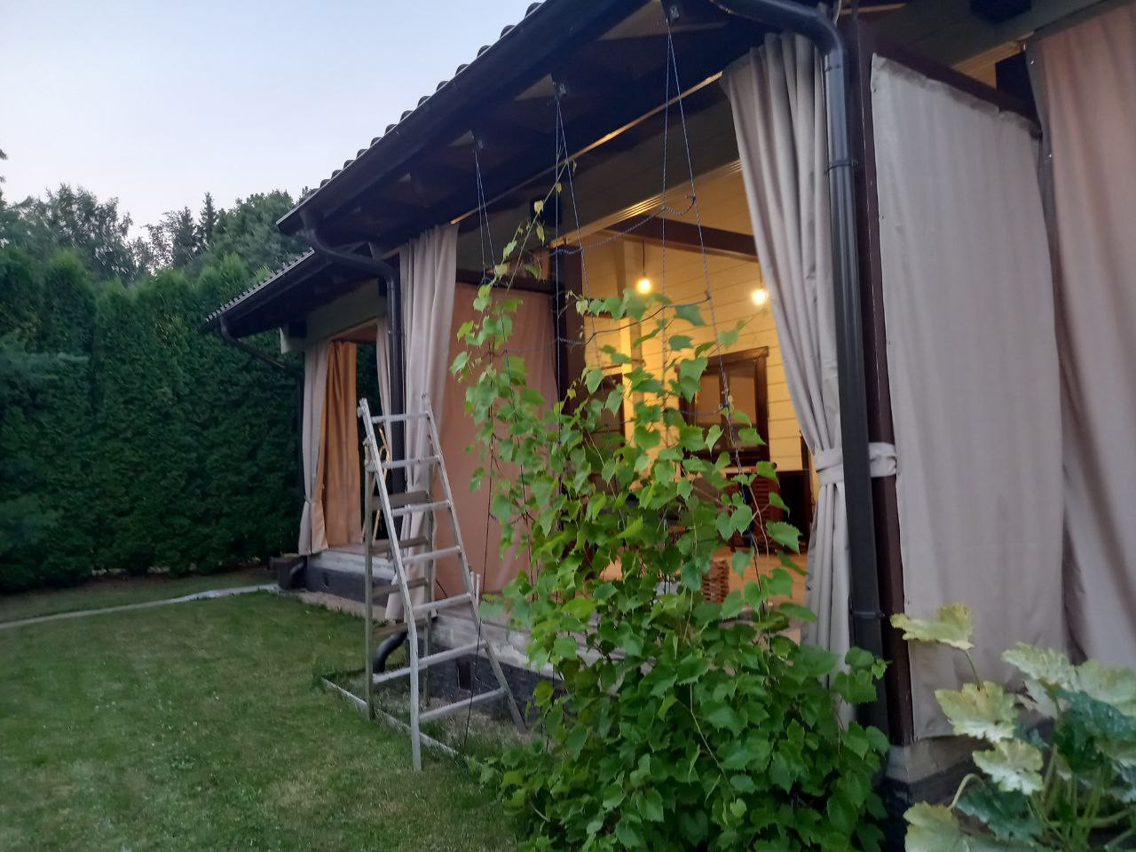 Тенты, перголы, уличная мебель