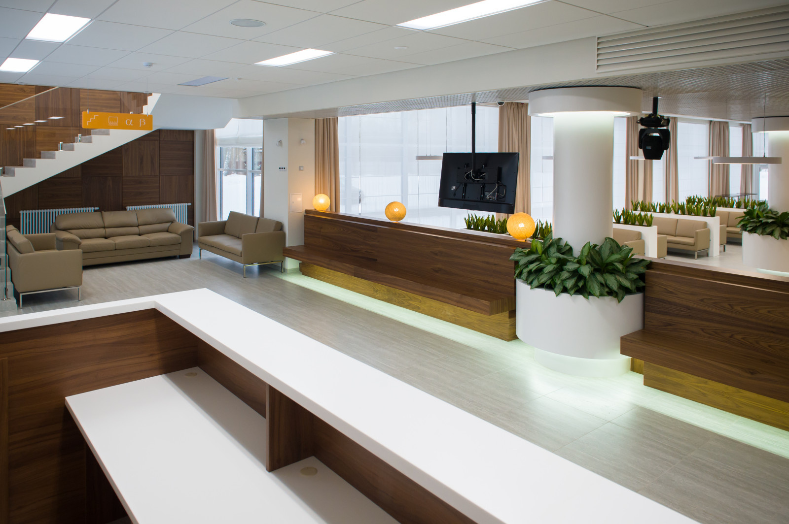 Холл и аудитория