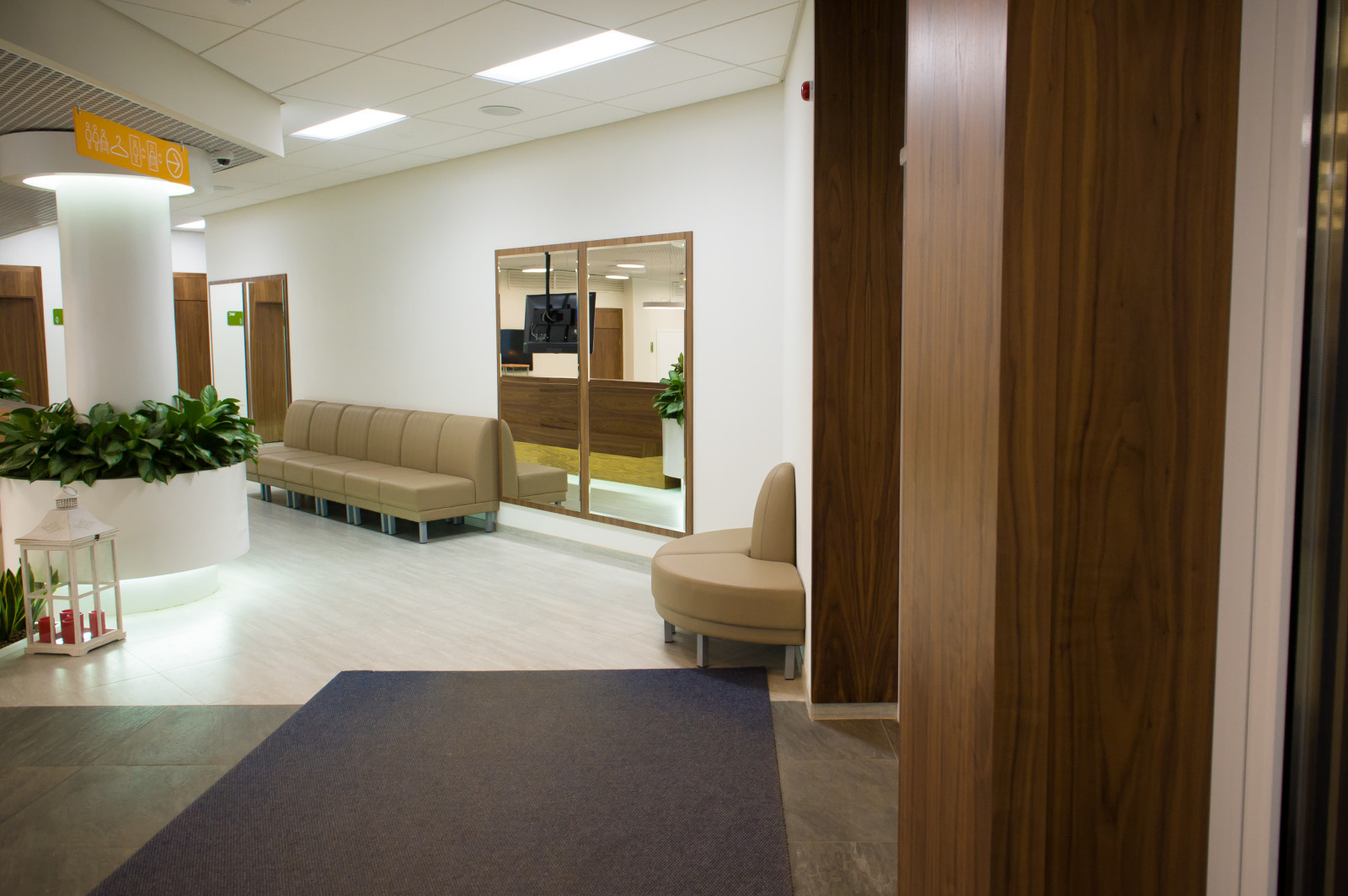 Холл и аудитория