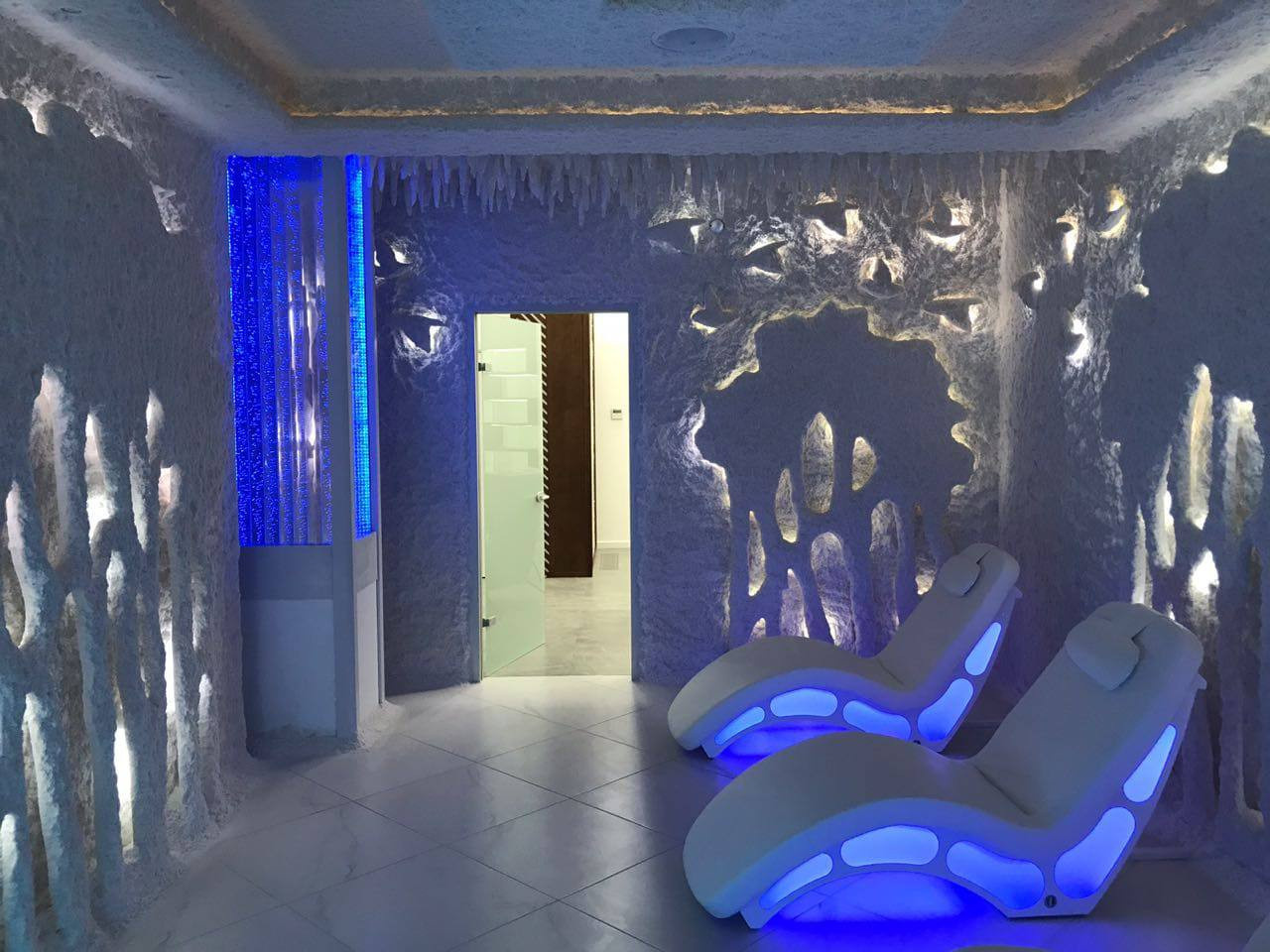 Пруды,фонтаны, соляные комнаты