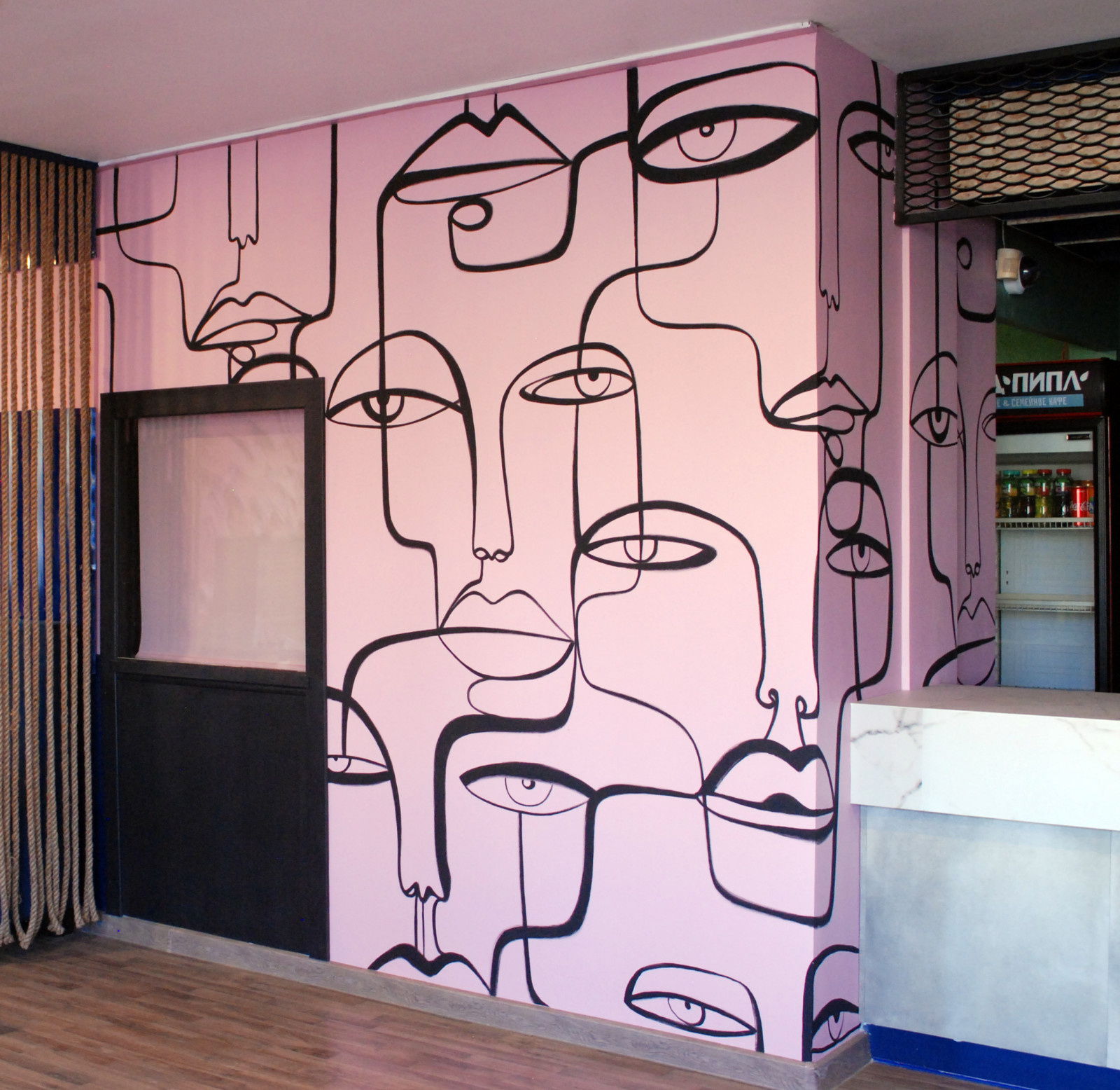 Роспись стены в кафе "Гуд Пипл"