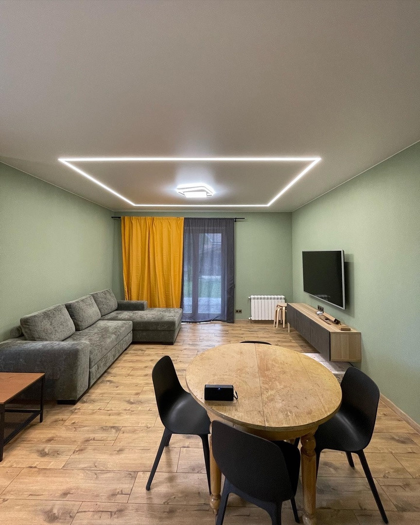 Линейное освещение в ДНТ Русское поле