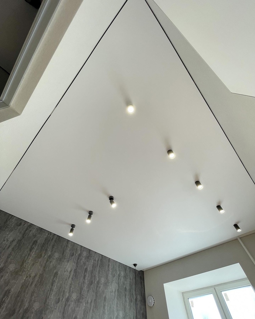 Теневые потолки в ЖК ГринАрт