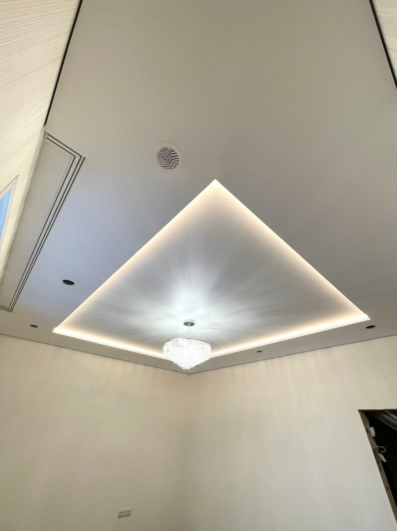 Многоуровневые потолки в КП голубой залив