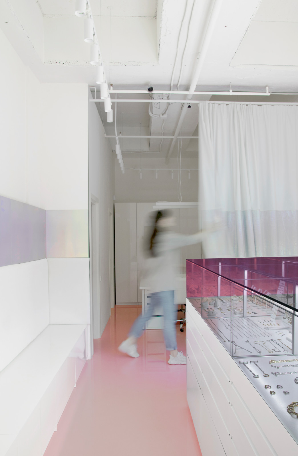 Wanna?Be. Фотосессия интерьера салона для студии "Точка дизайна"