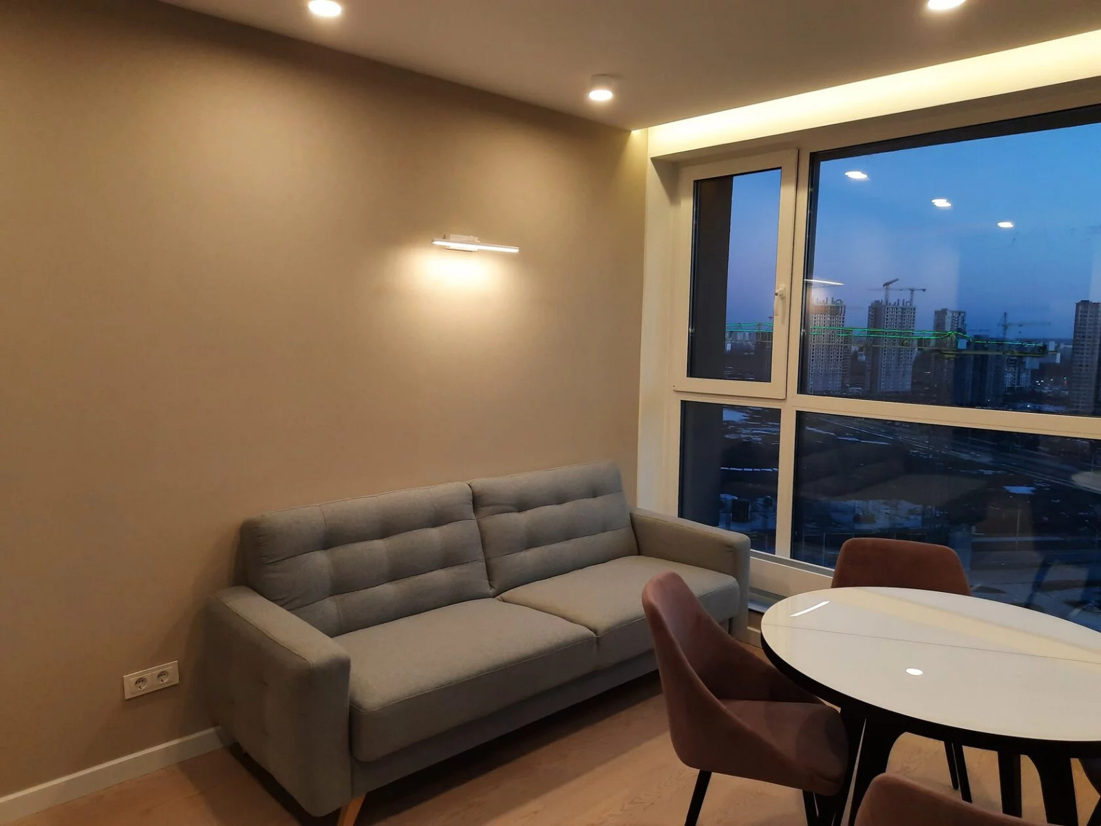 Косметический ремонт в однокомнатной квартире 46 м2