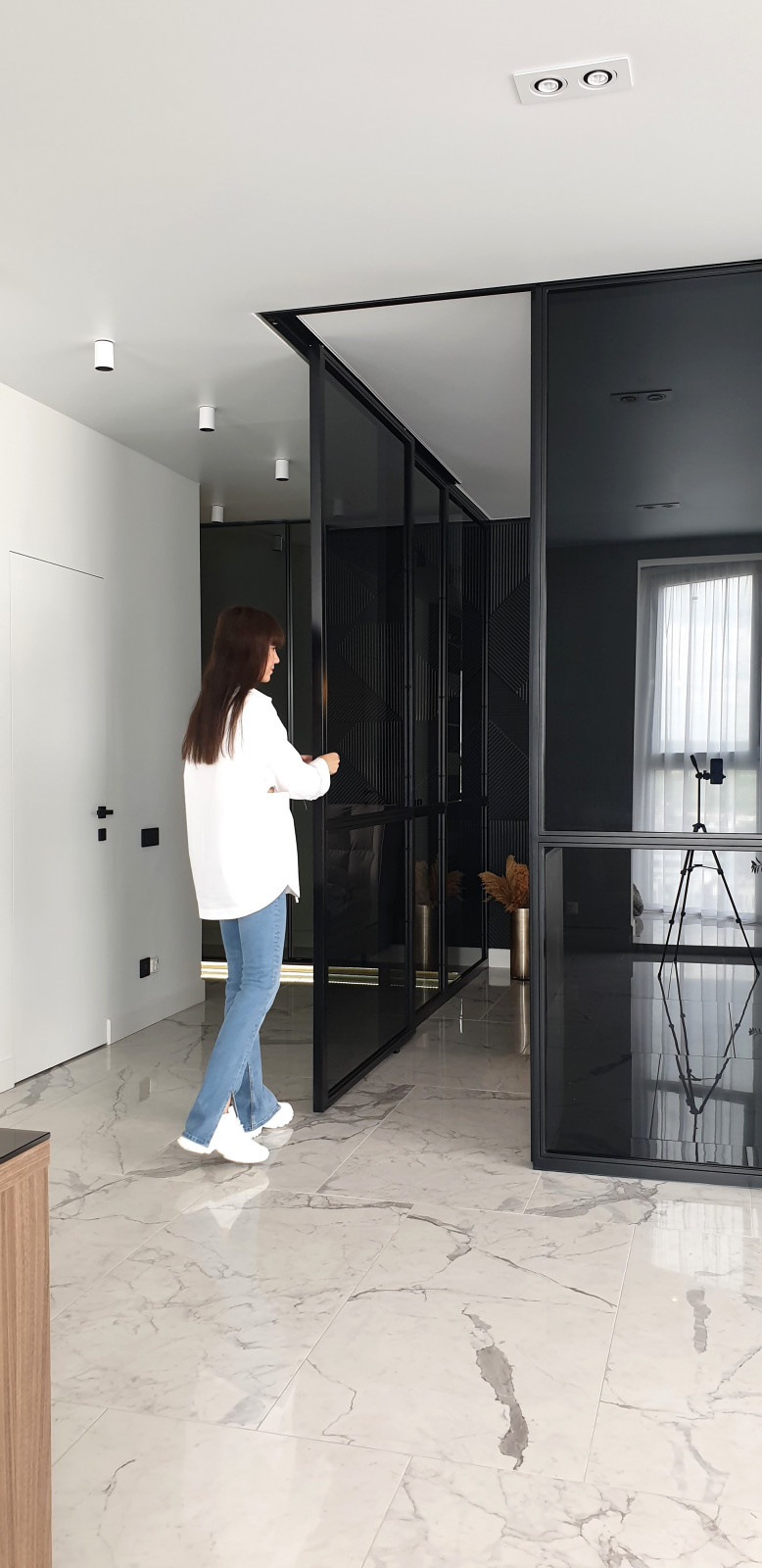 Continuation.Автор проекта в интерьере.