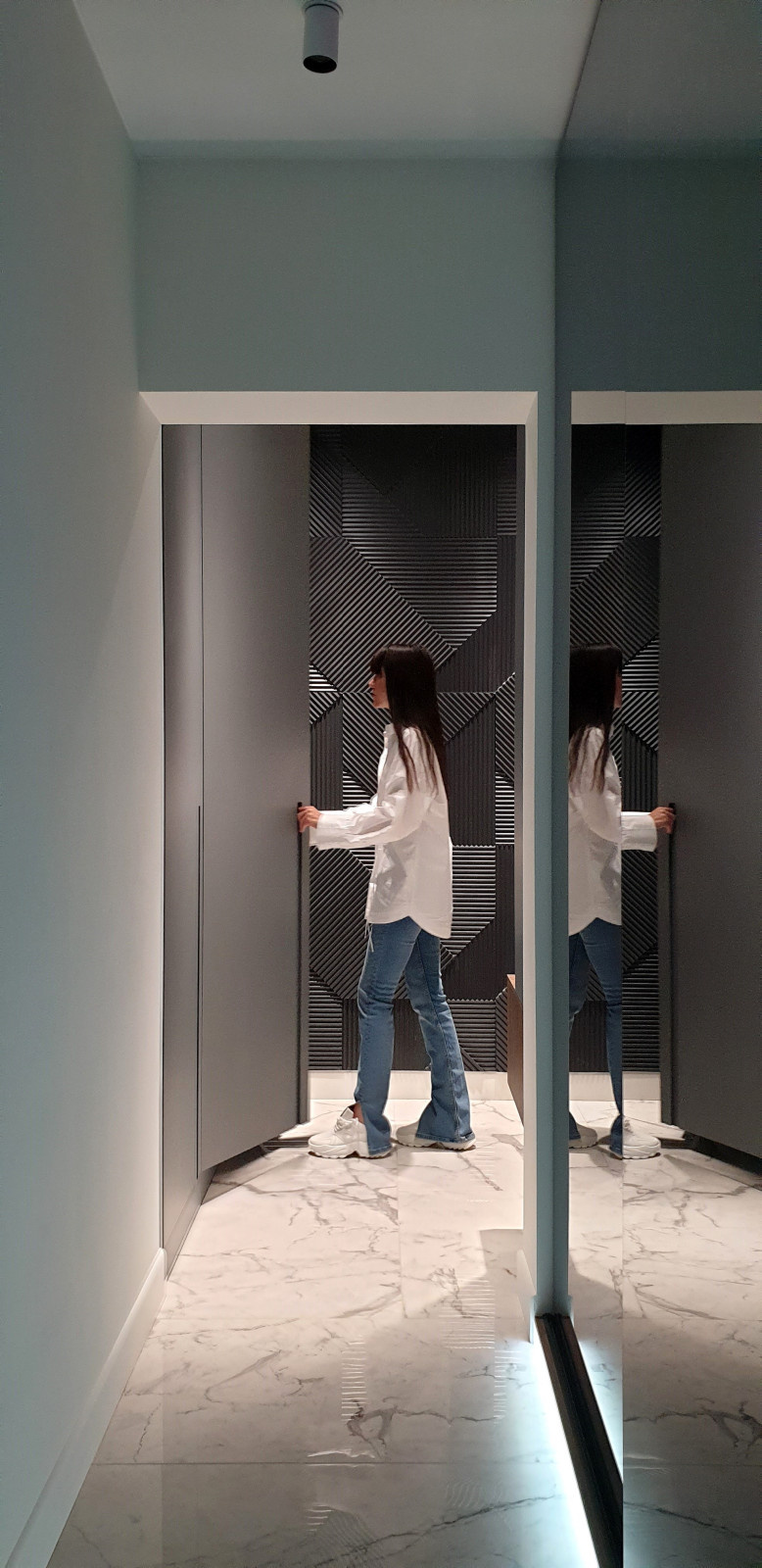 Continuation.Автор проекта в интерьере.