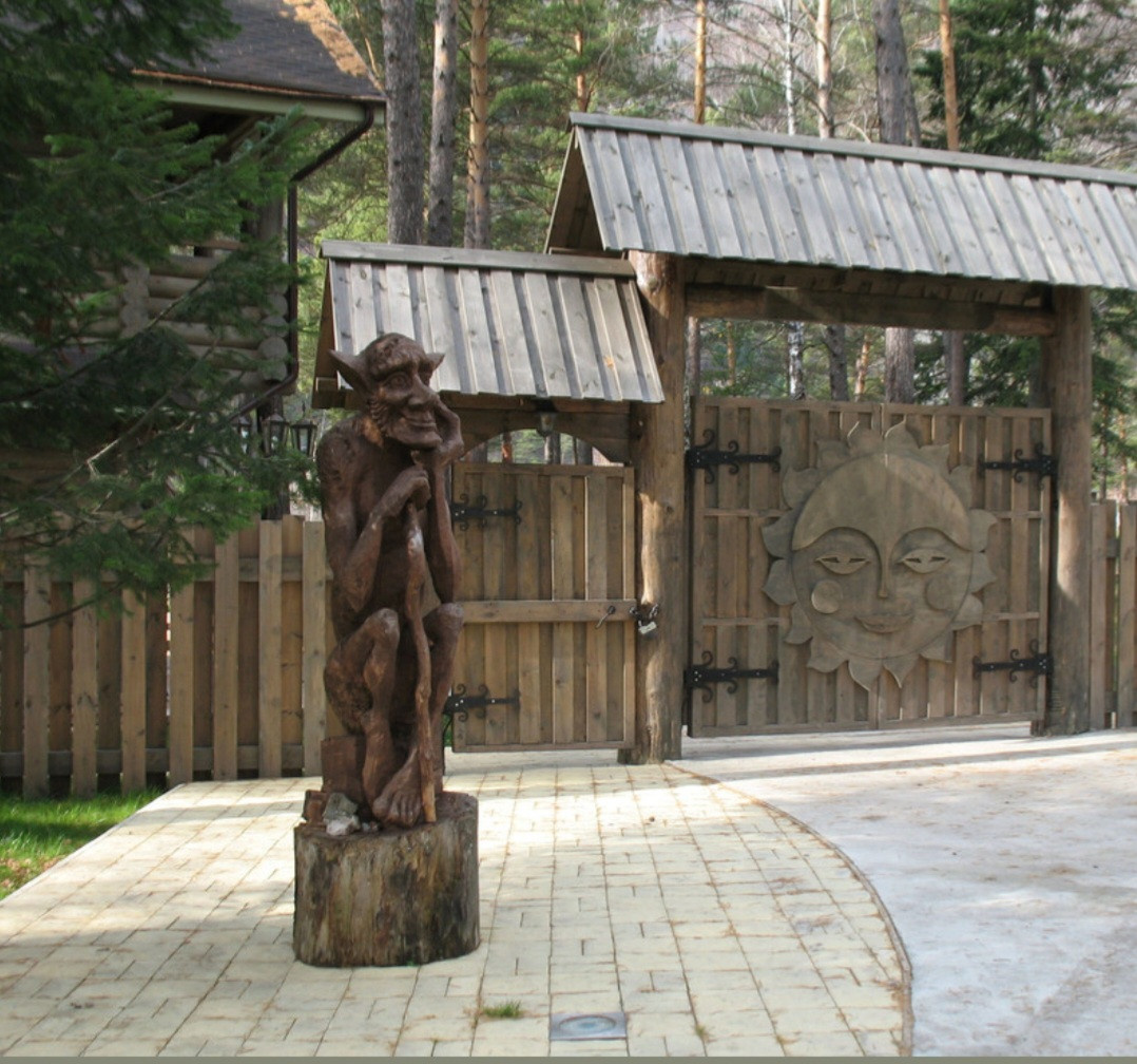 Барельефы. Скульптура.